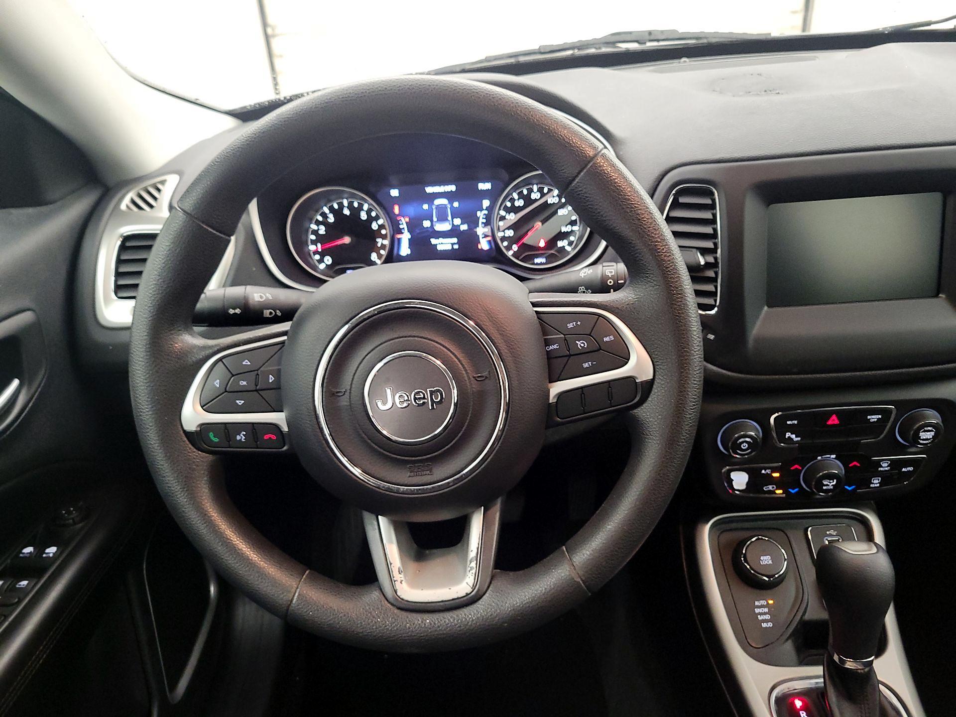 Thumbnail: 2018 Jeep Compass - 10
