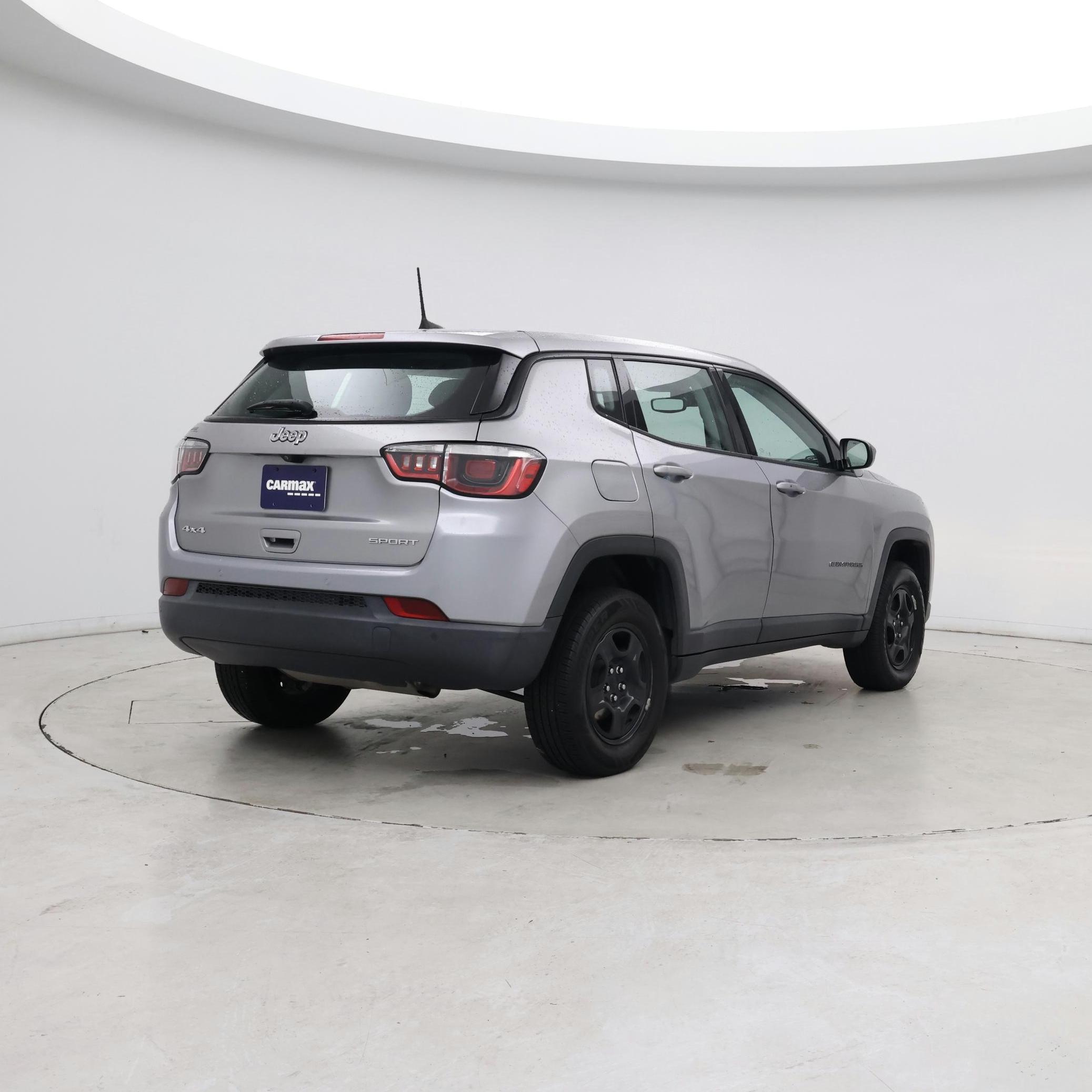 Thumbnail: 2018 Jeep Compass - 8
