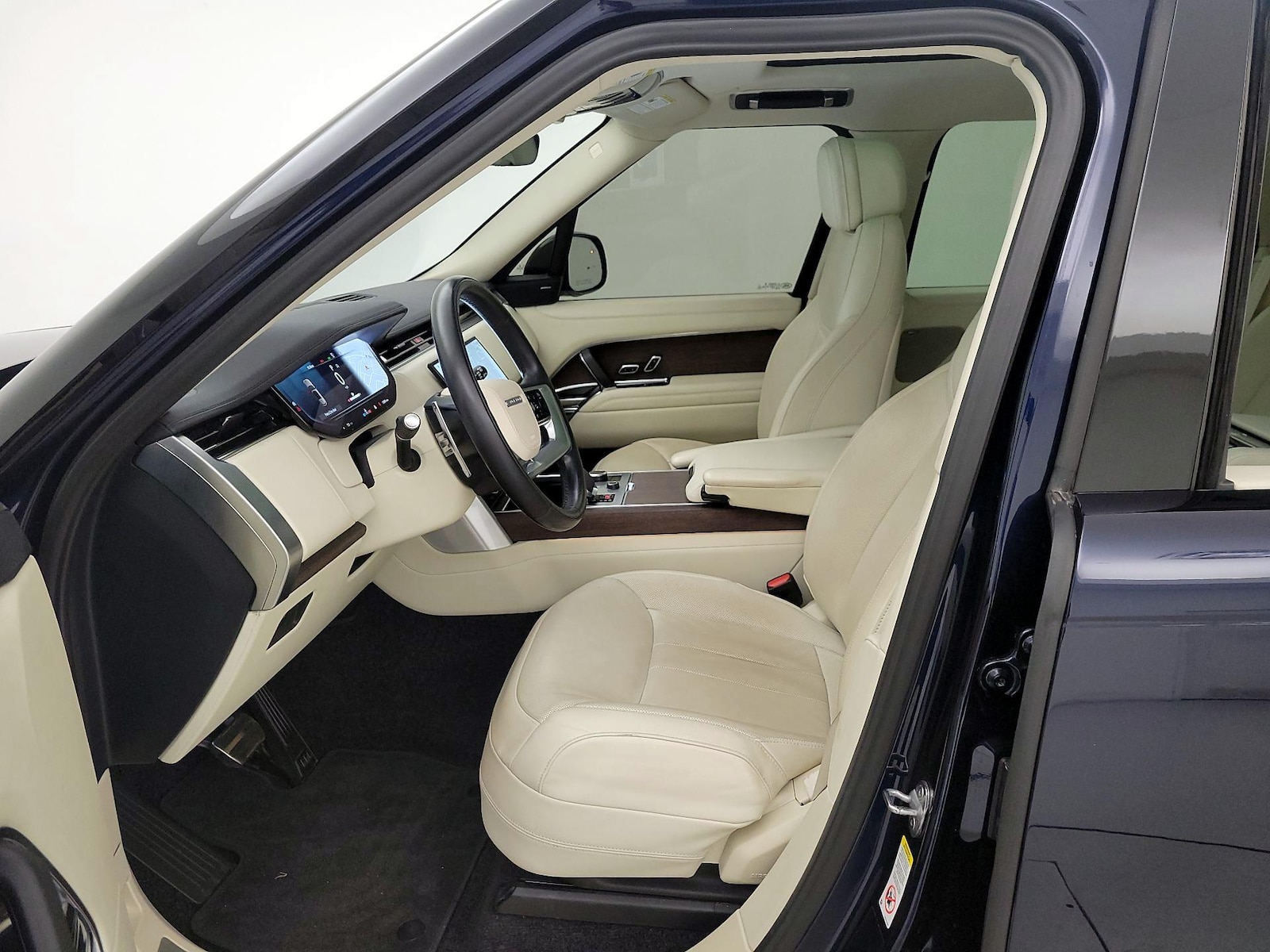 2023 Land Rover Range Rover SE - Photo 12