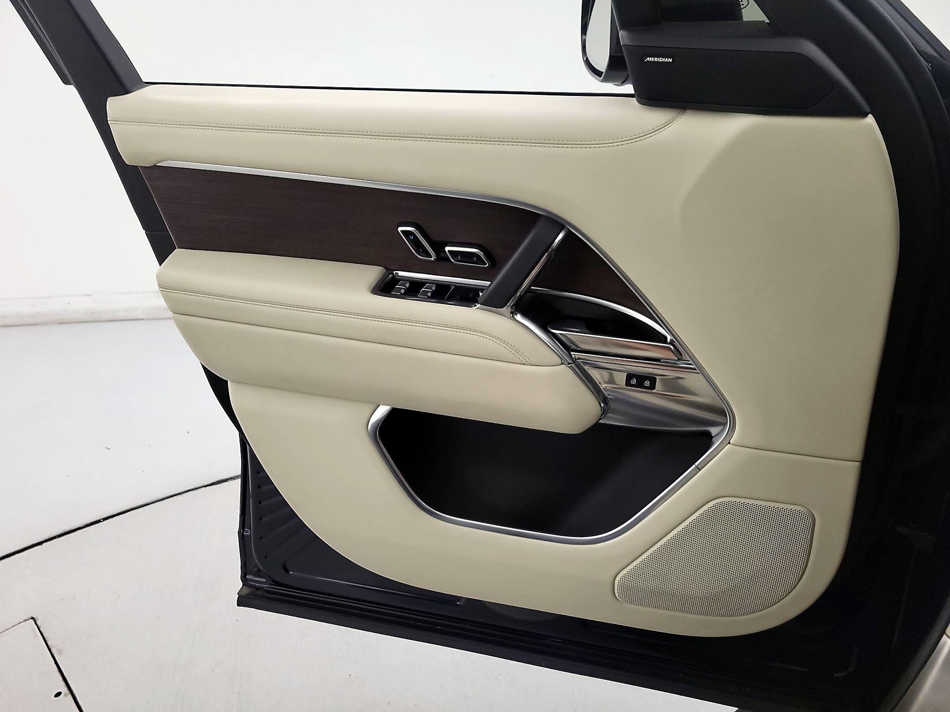 Thumbnail: 2023 Land Rover Range Rover - 12