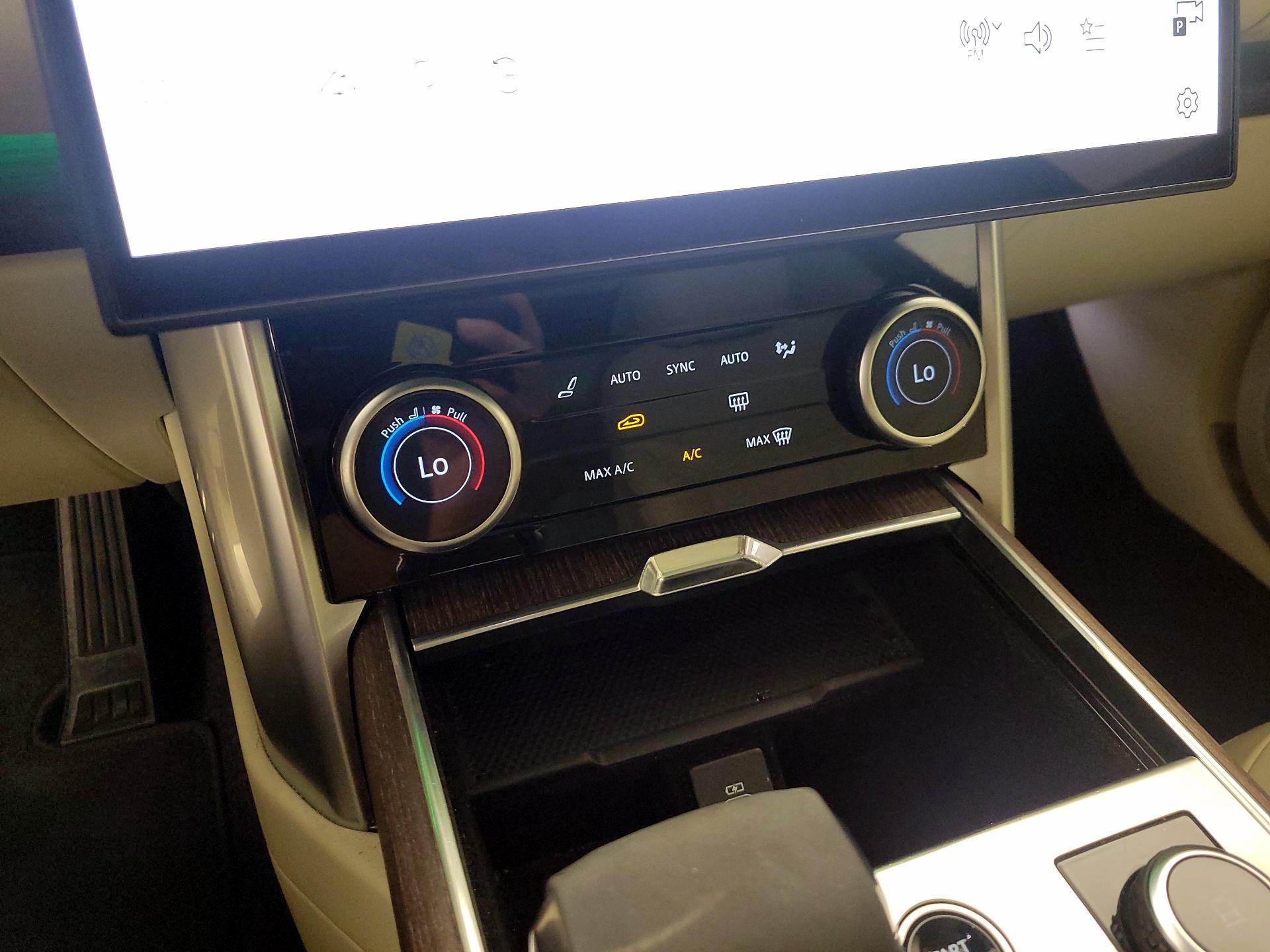Thumbnail: 2023 Land Rover Range Rover - 17