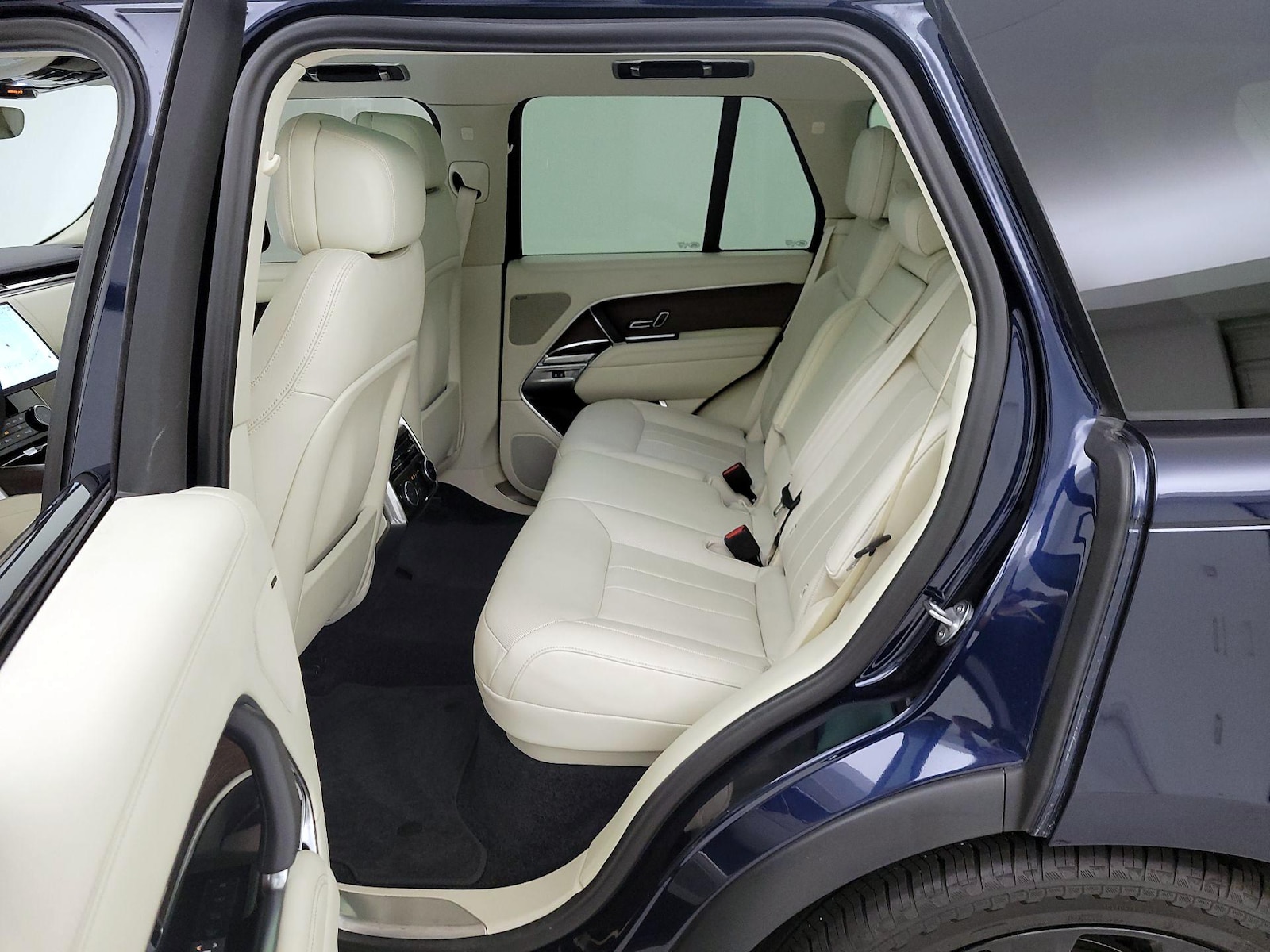 2023 Land Rover Range Rover SE - Photo 22