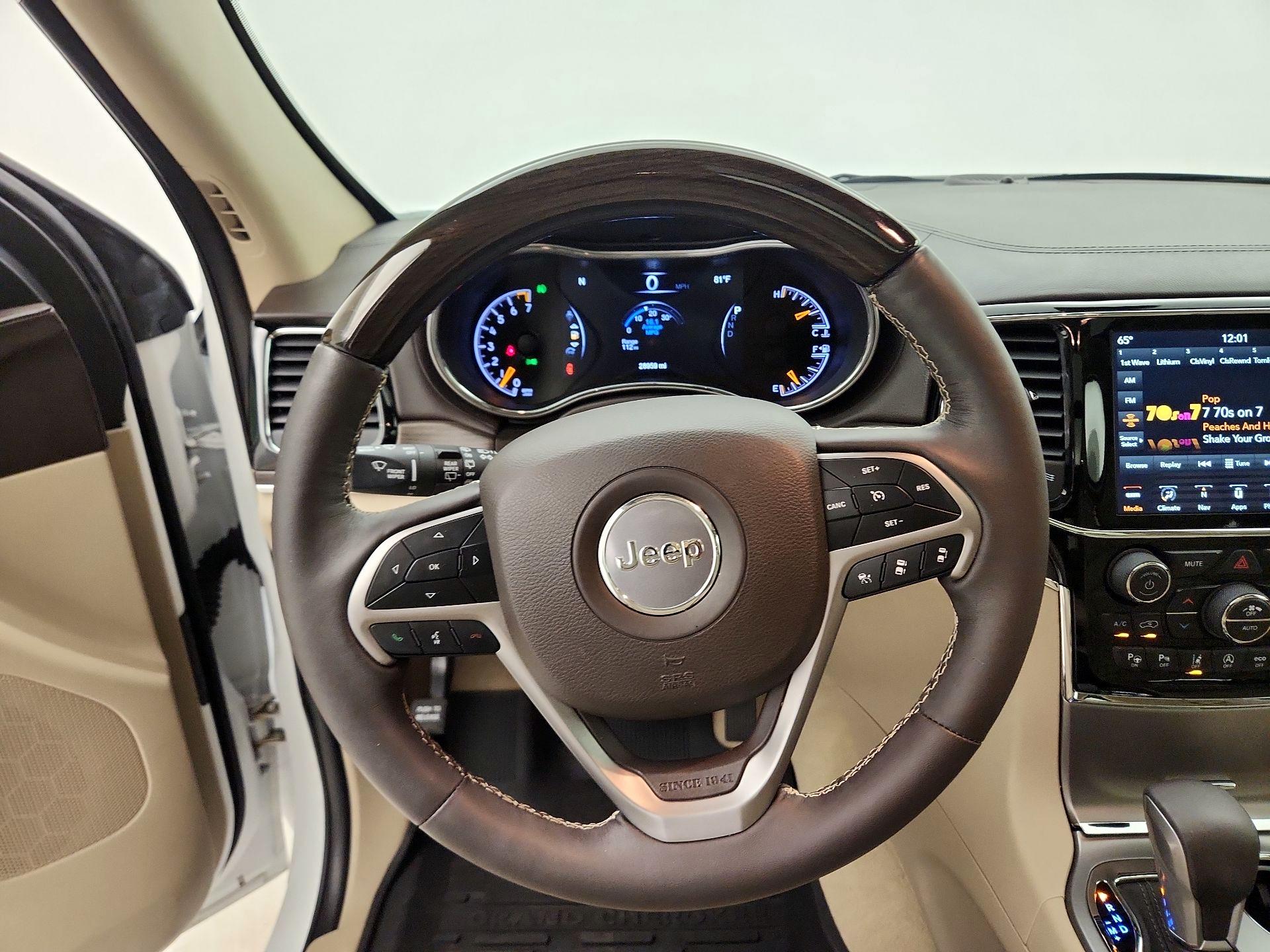 Thumbnail: 2020 Jeep Grand Cherokee - 10