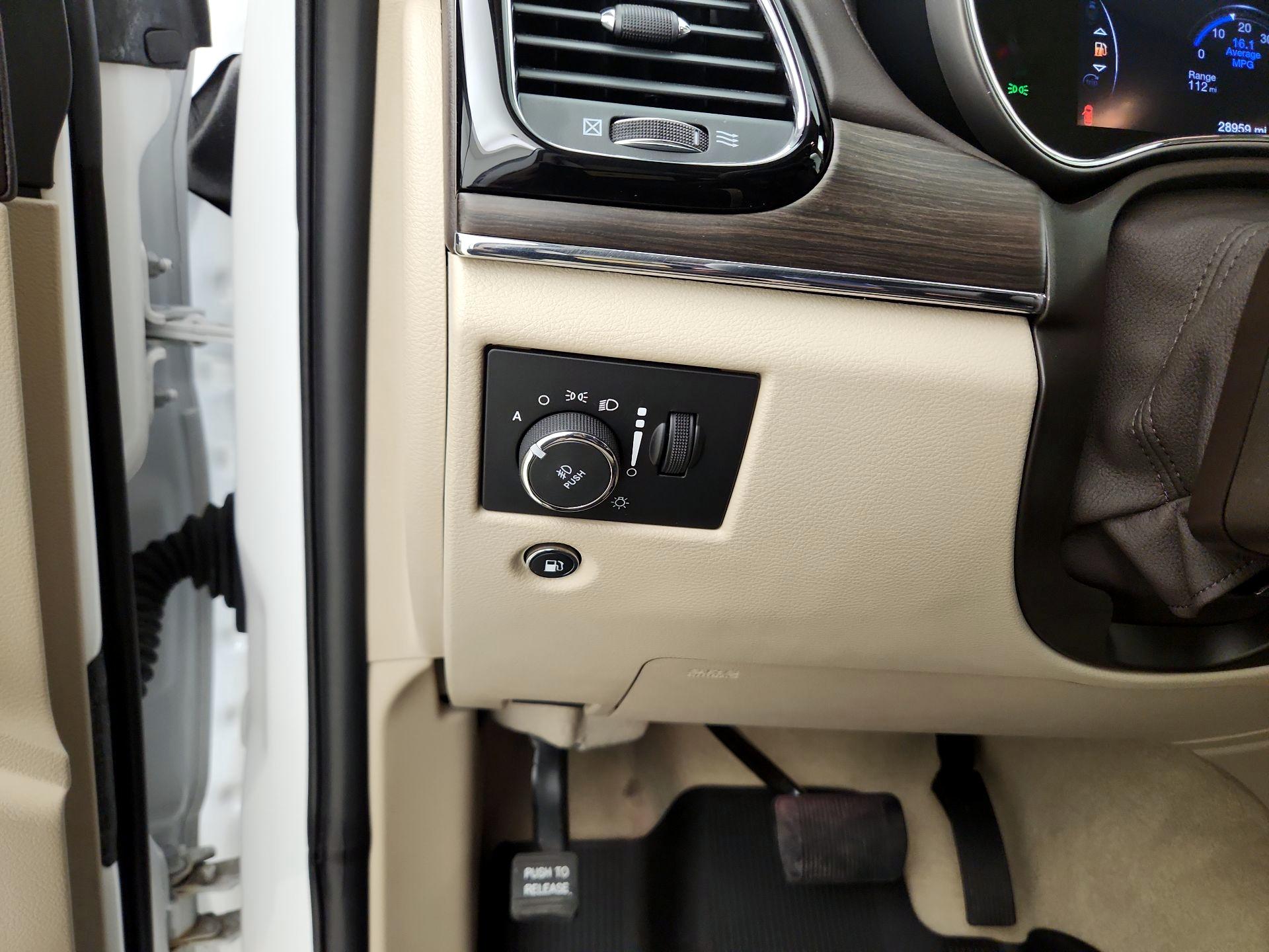 Thumbnail: 2020 Jeep Grand Cherokee - 13