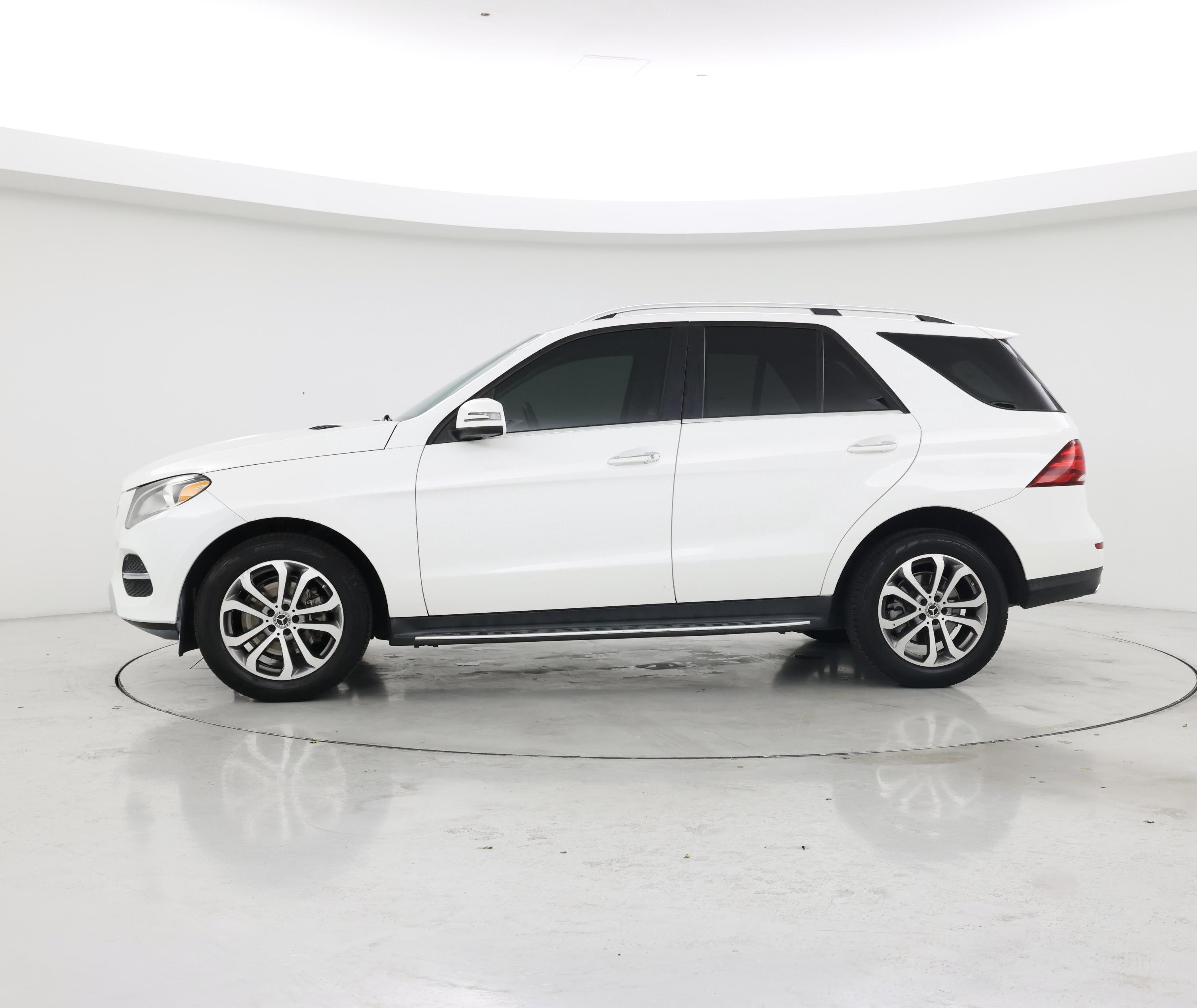 Thumbnail: 2018 Mercedes-Benz GLE - 3