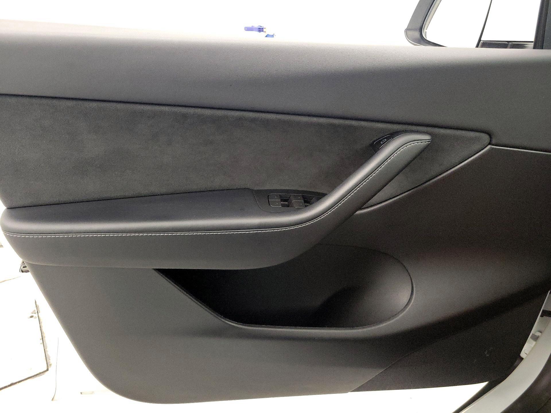 Thumbnail: 2022 Tesla Model Y - 12