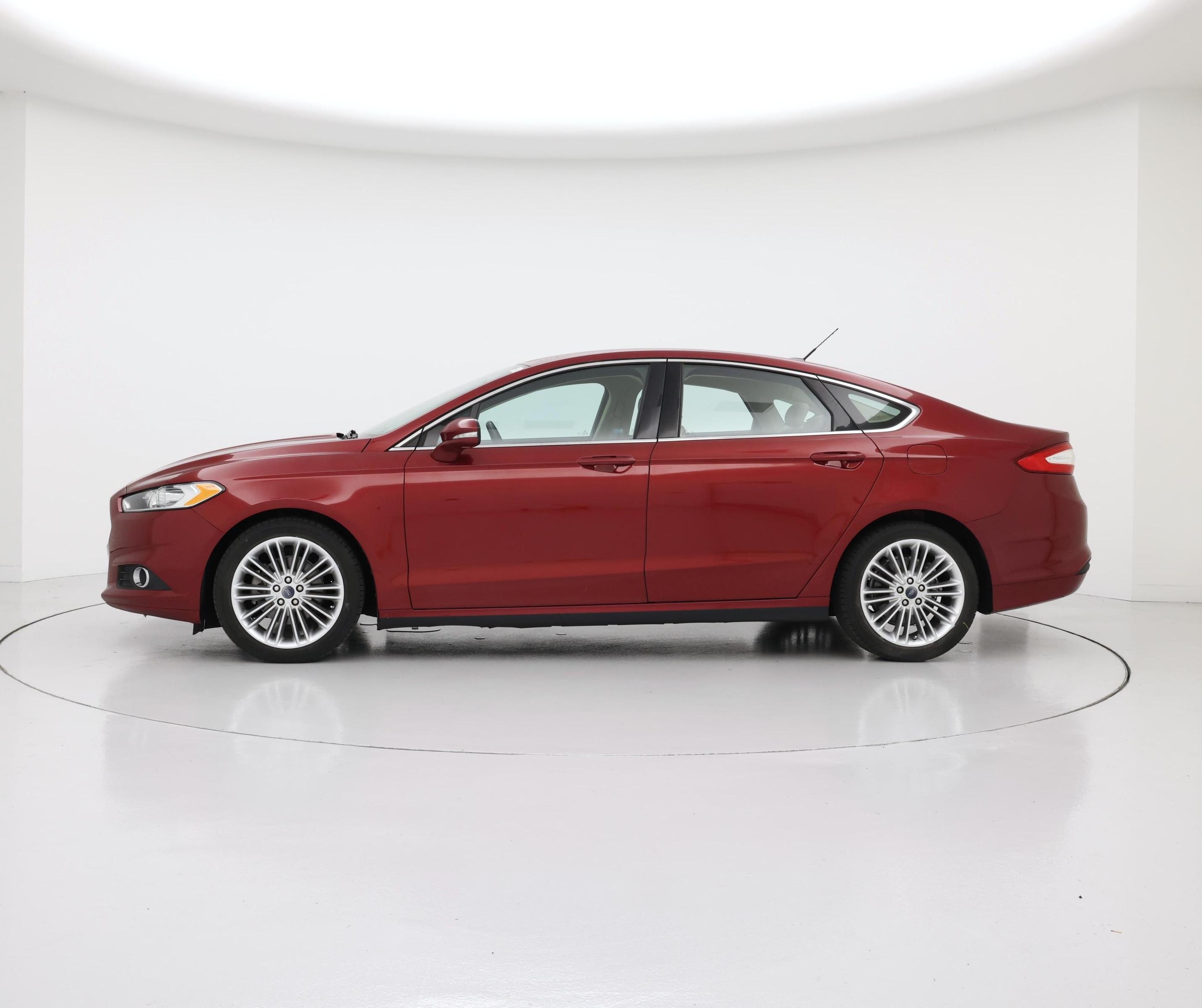 Thumbnail: 2016 Ford Fusion - 3