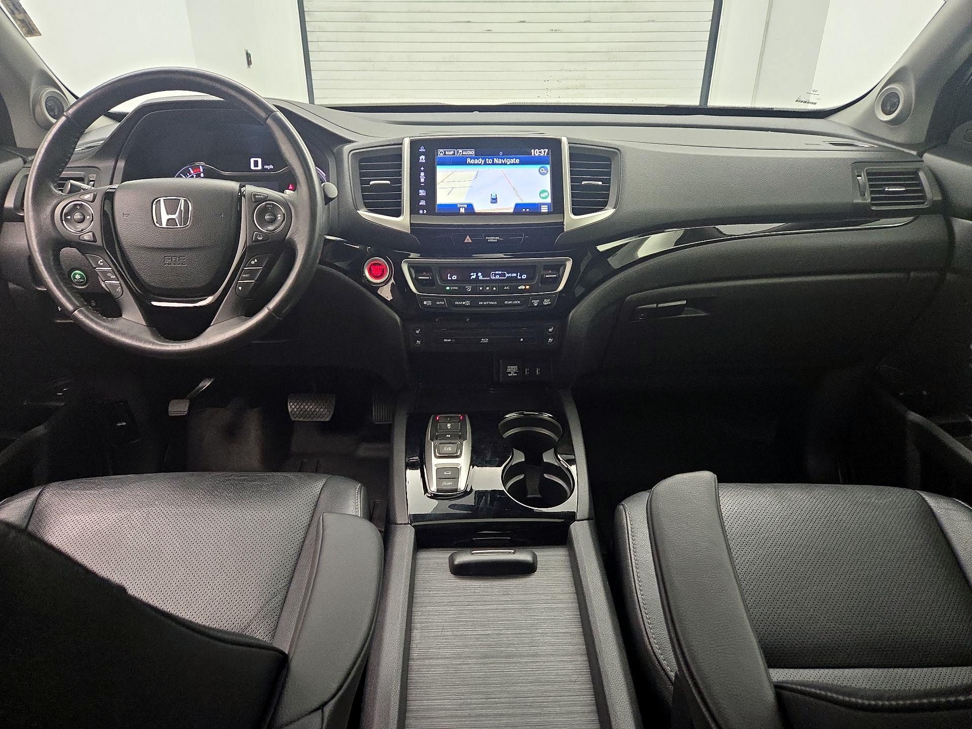 Thumbnail: 2017 Honda Pilot - 9