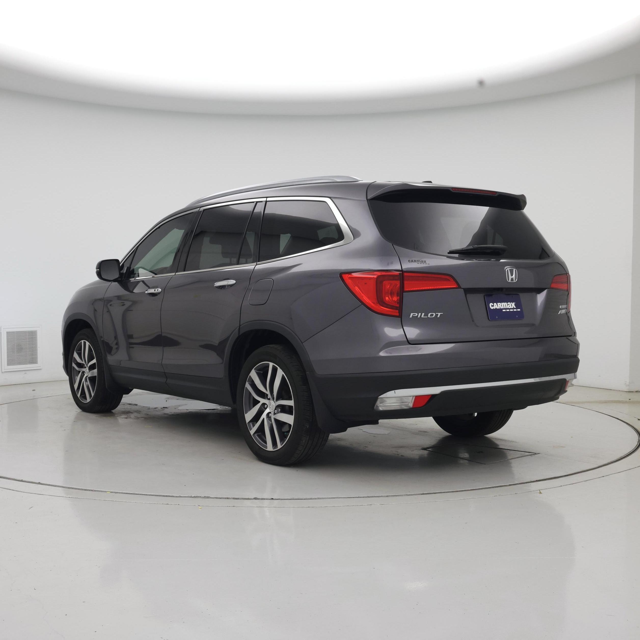 Thumbnail: 2017 Honda Pilot - 2