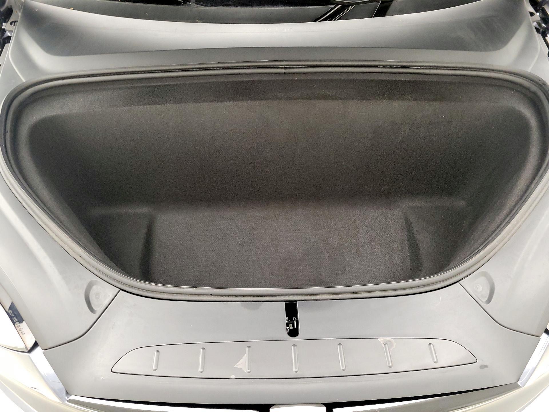 Thumbnail: 2023 Tesla Model X - 20