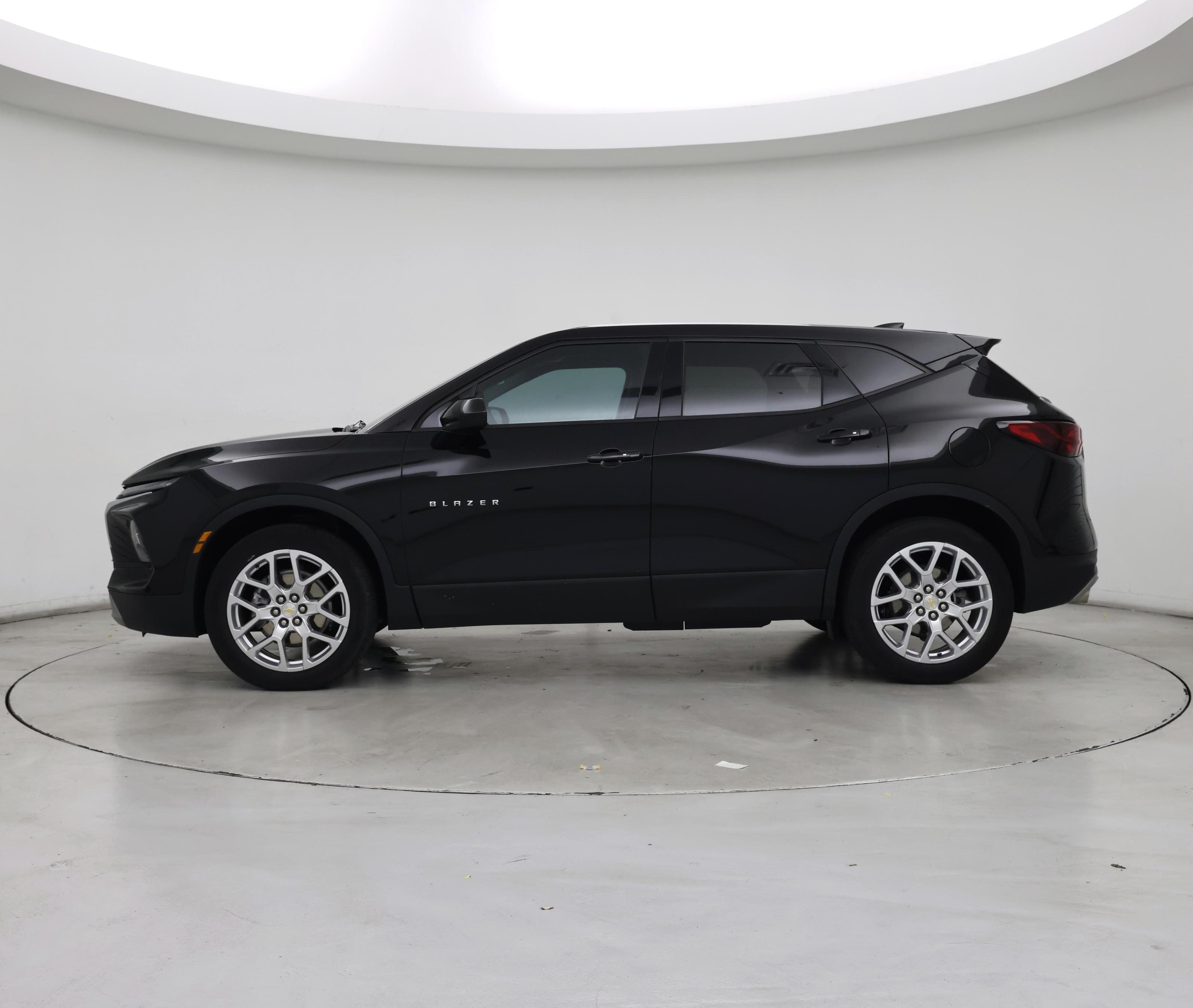 Thumbnail: 2023 Chevrolet Blazer - 3