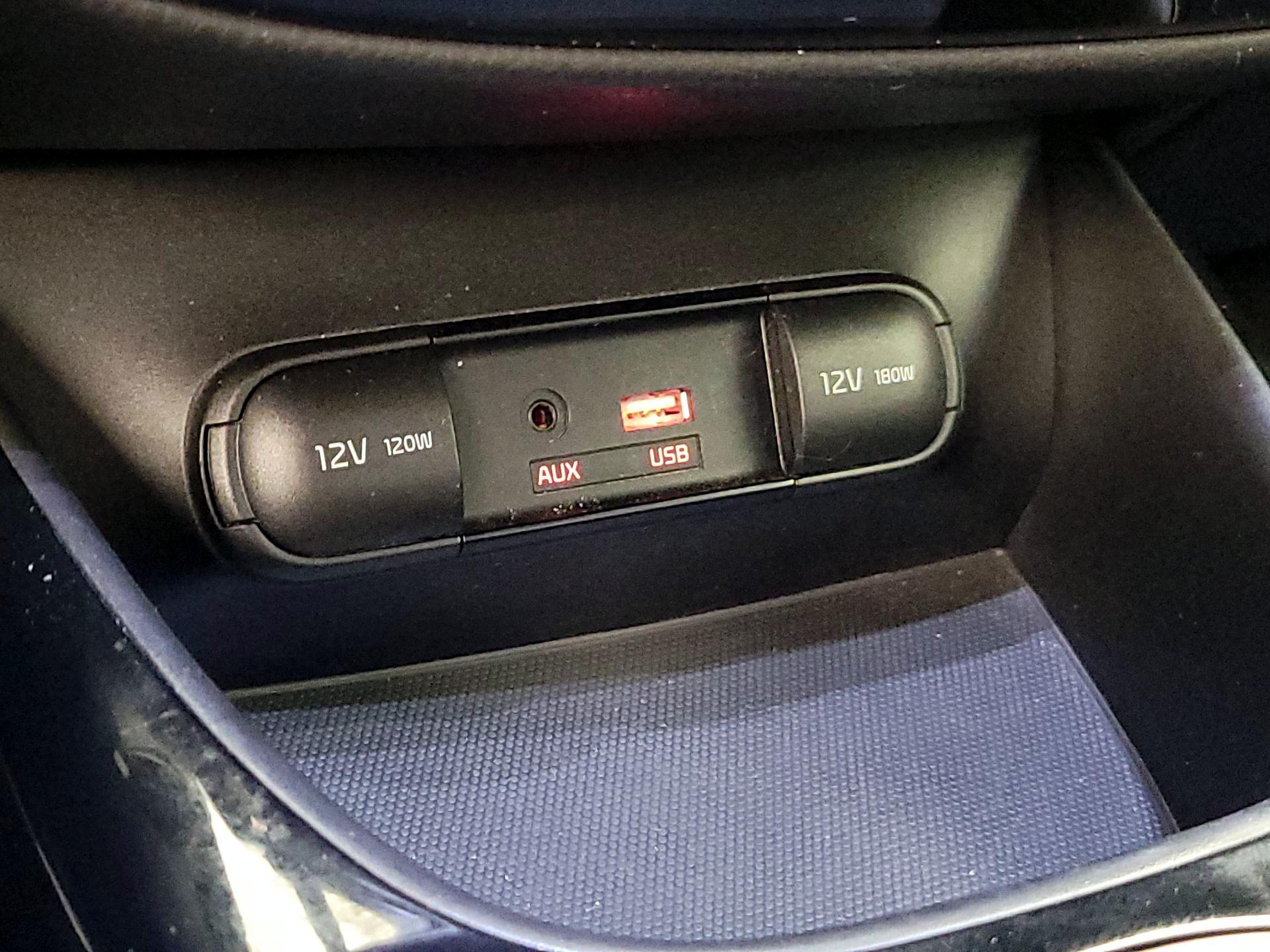 Thumbnail: 2018 Kia Soul - 19