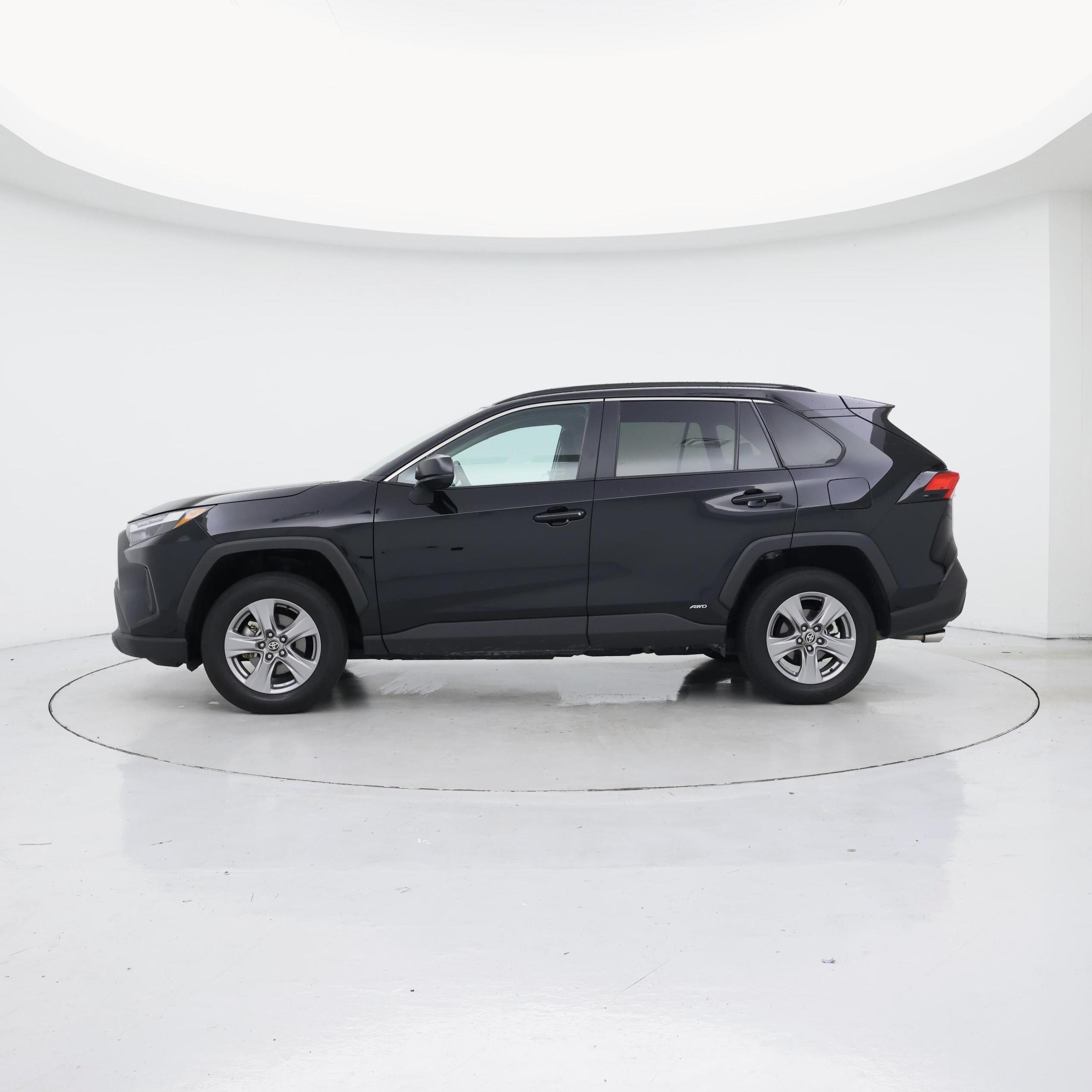 Thumbnail: 2025 Toyota RAV4 - 3