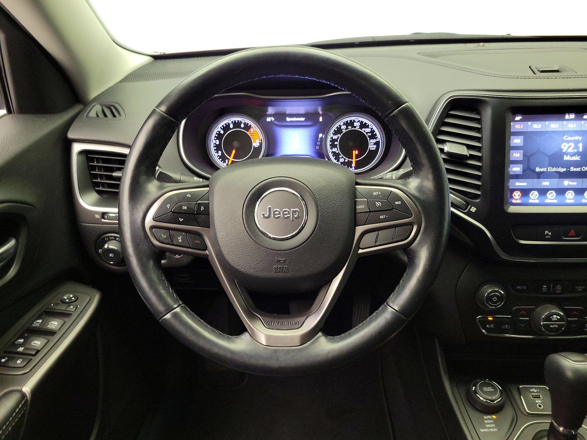 Thumbnail: 2021 Jeep Cherokee - 10