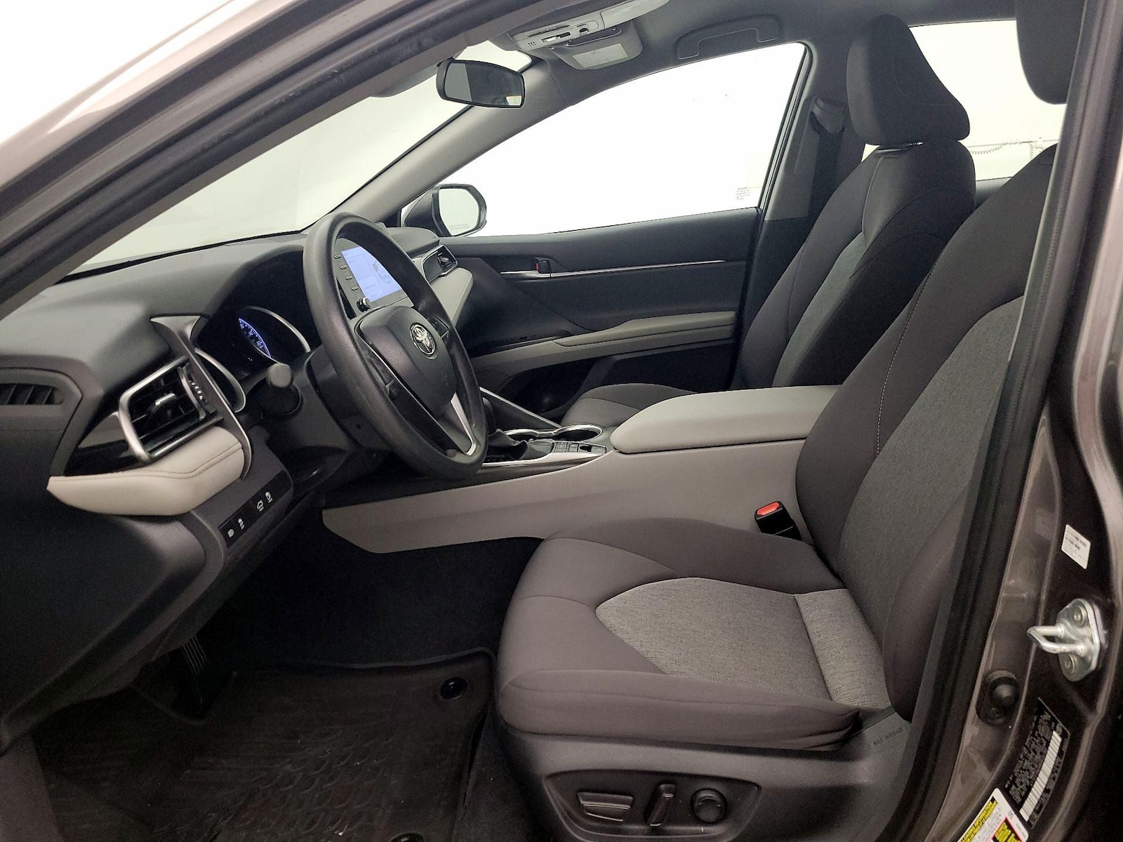 2024 Toyota Camry LE - Photo 12