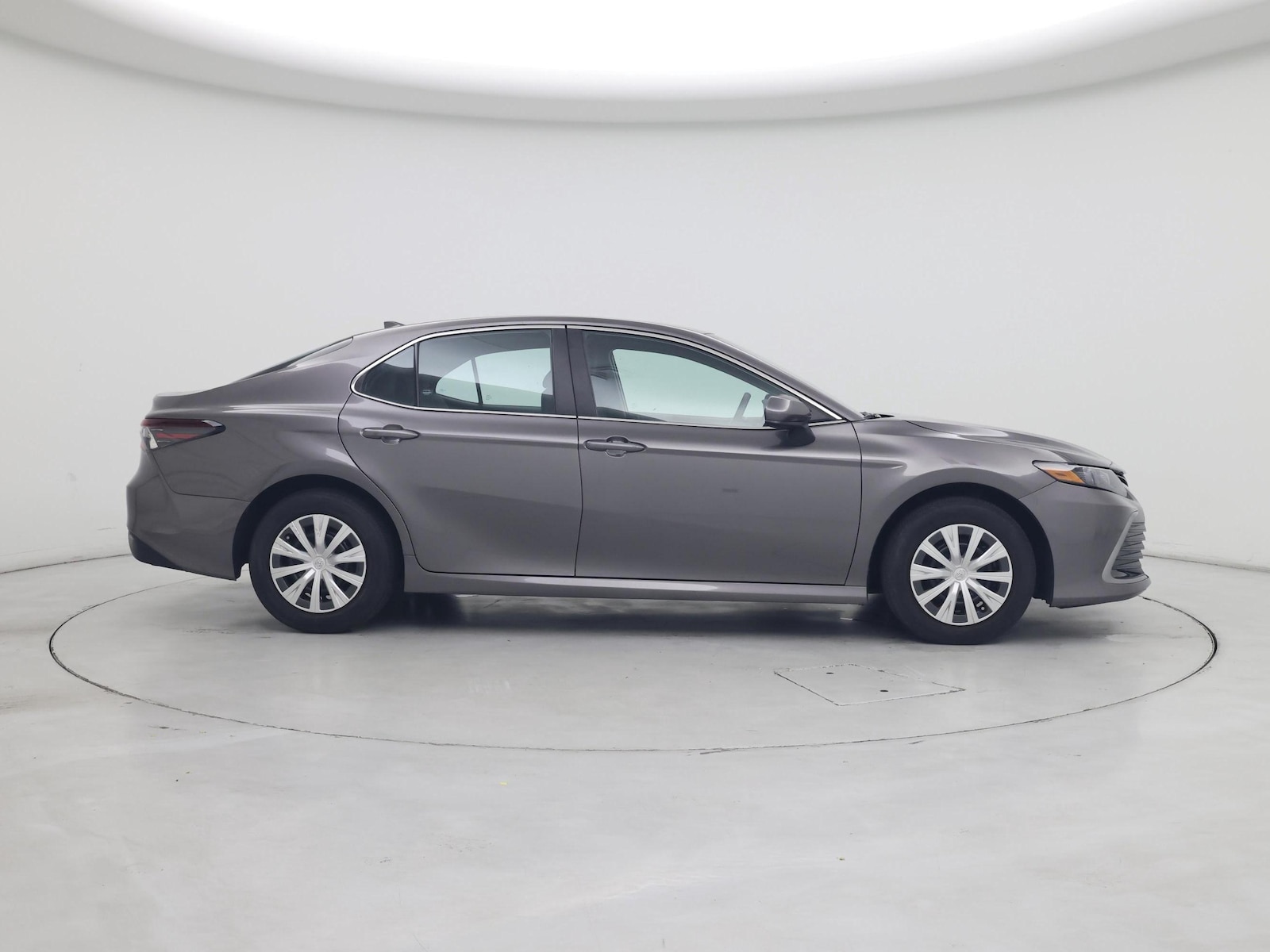 2024 Toyota Camry LE - Photo 8