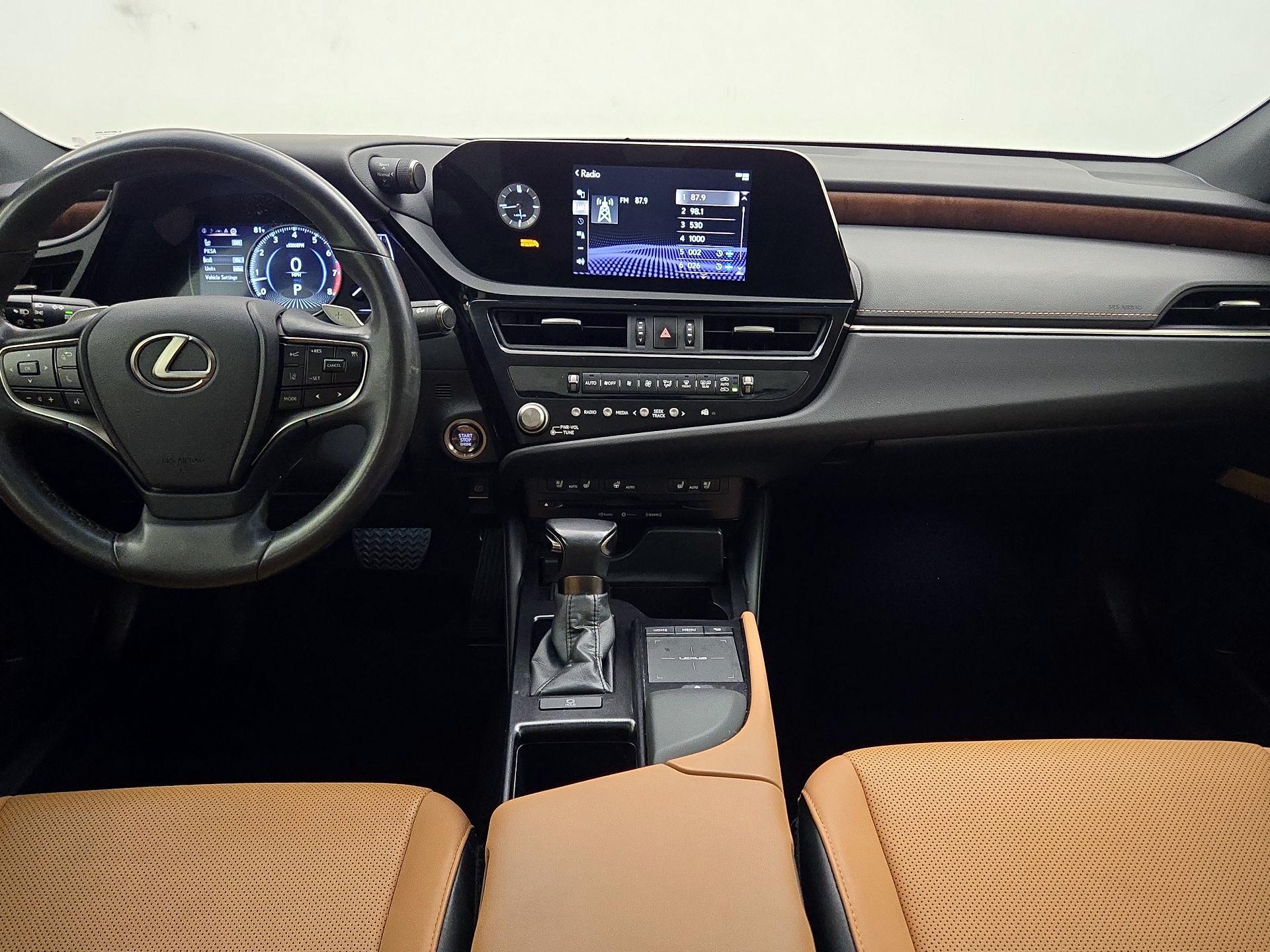 Thumbnail: 2022 Lexus ES - 9