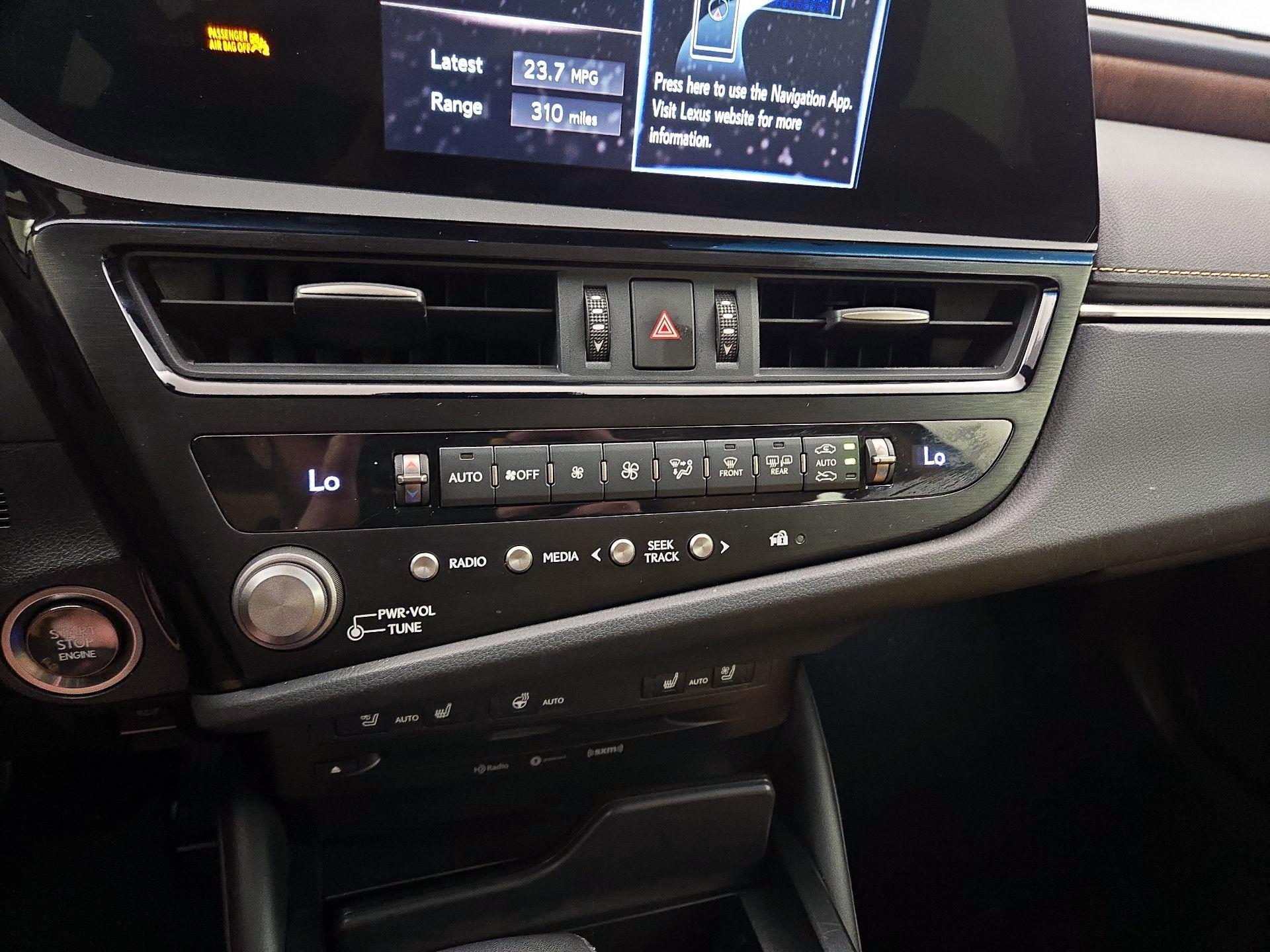 Thumbnail: 2022 Lexus ES - 15