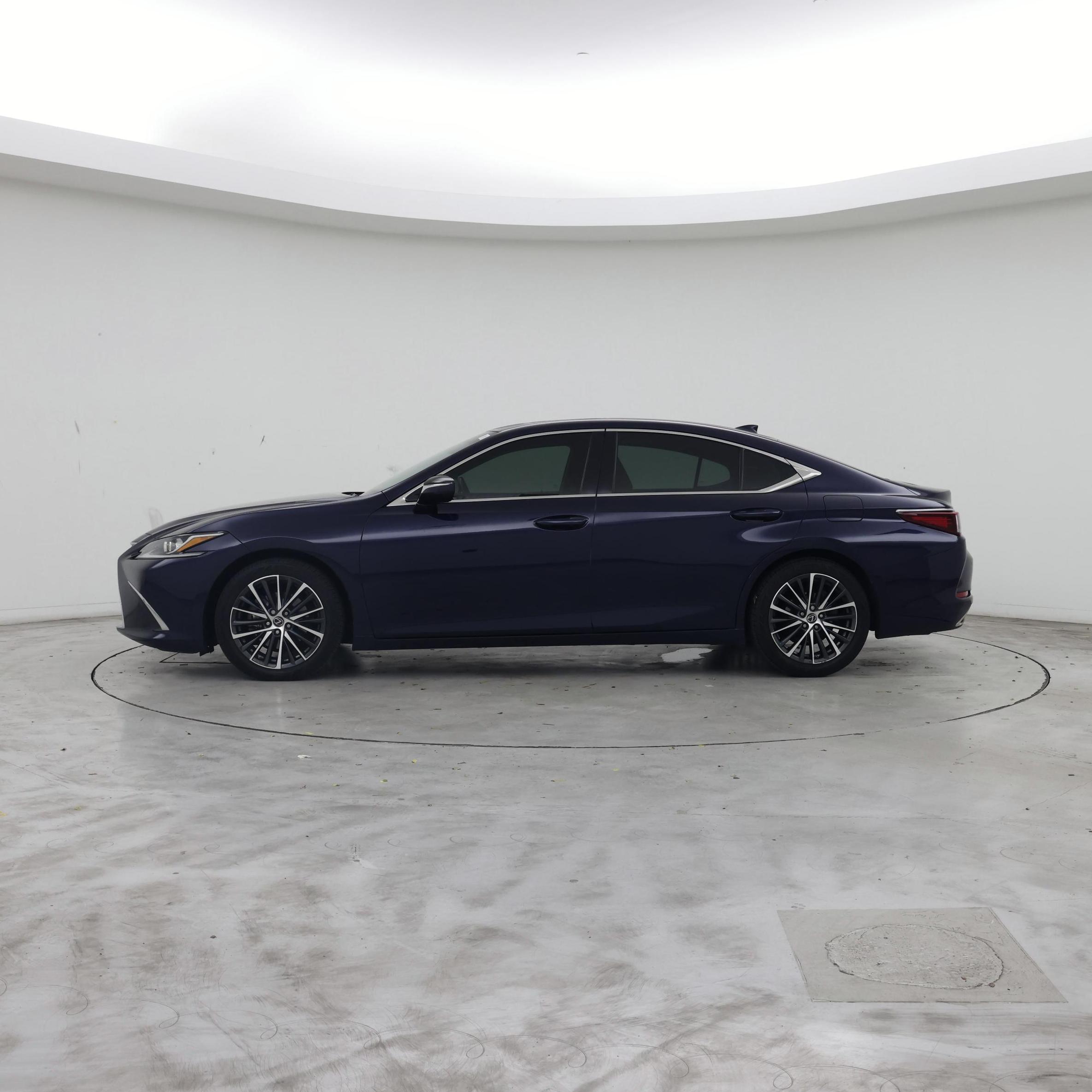 Thumbnail: 2022 Lexus ES - 3