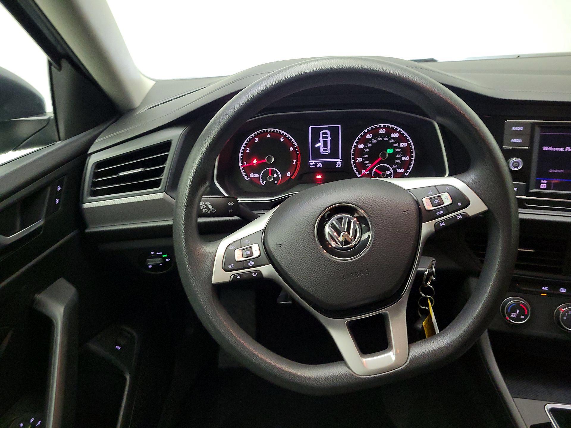 Thumbnail: 2019 Volkswagen Jetta - 10