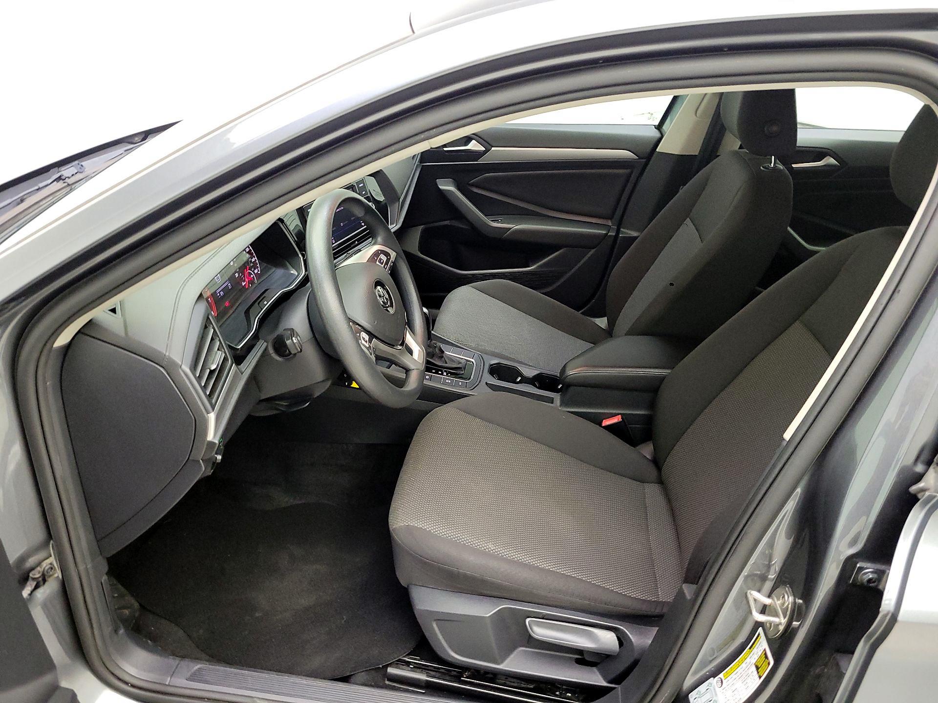Thumbnail: 2019 Volkswagen Jetta - 11
