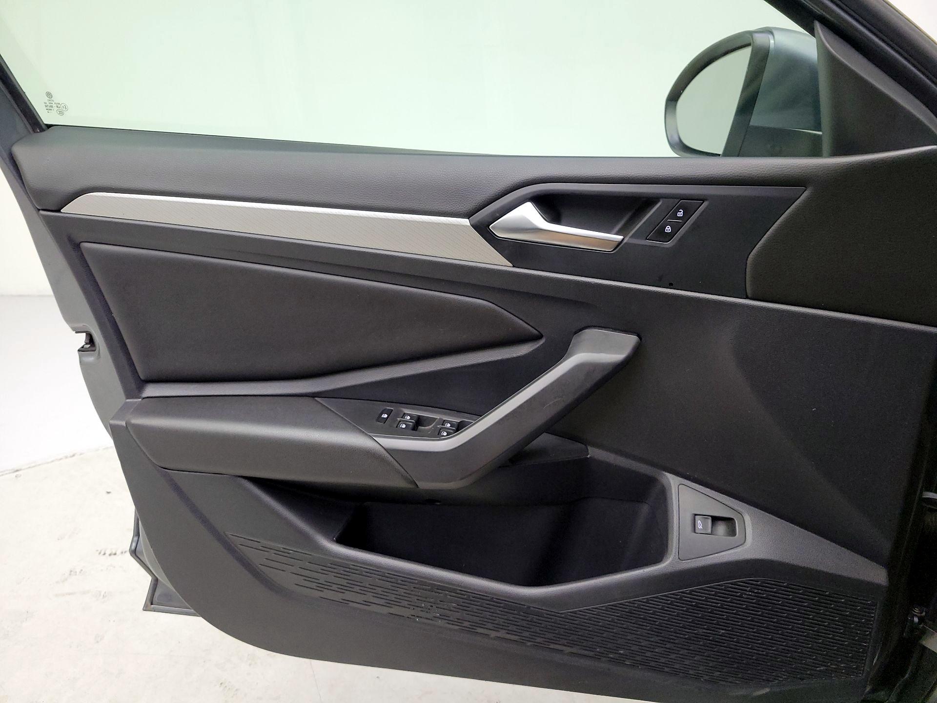 Thumbnail: 2019 Volkswagen Jetta - 12