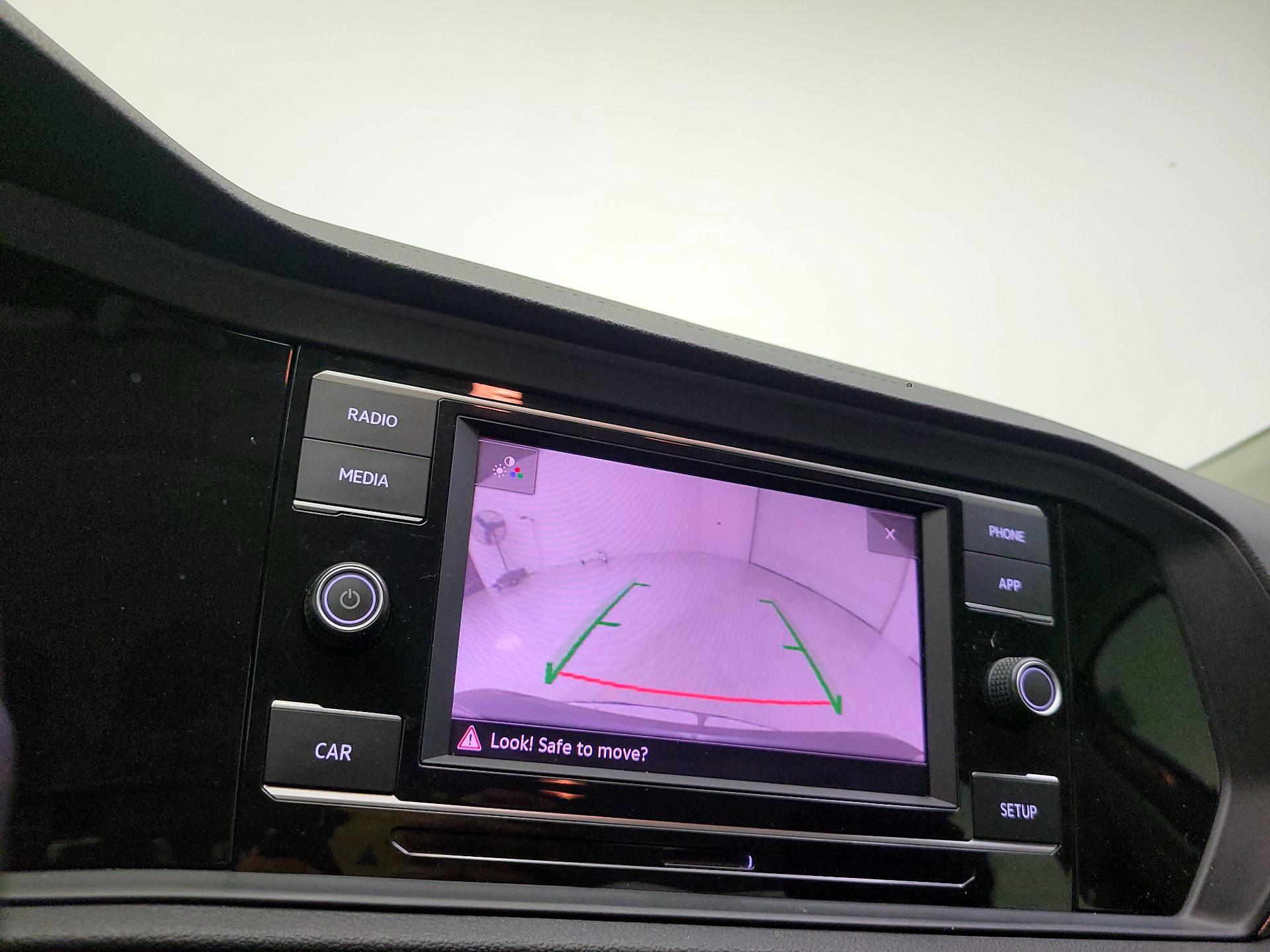 Thumbnail: 2019 Volkswagen Jetta - 14