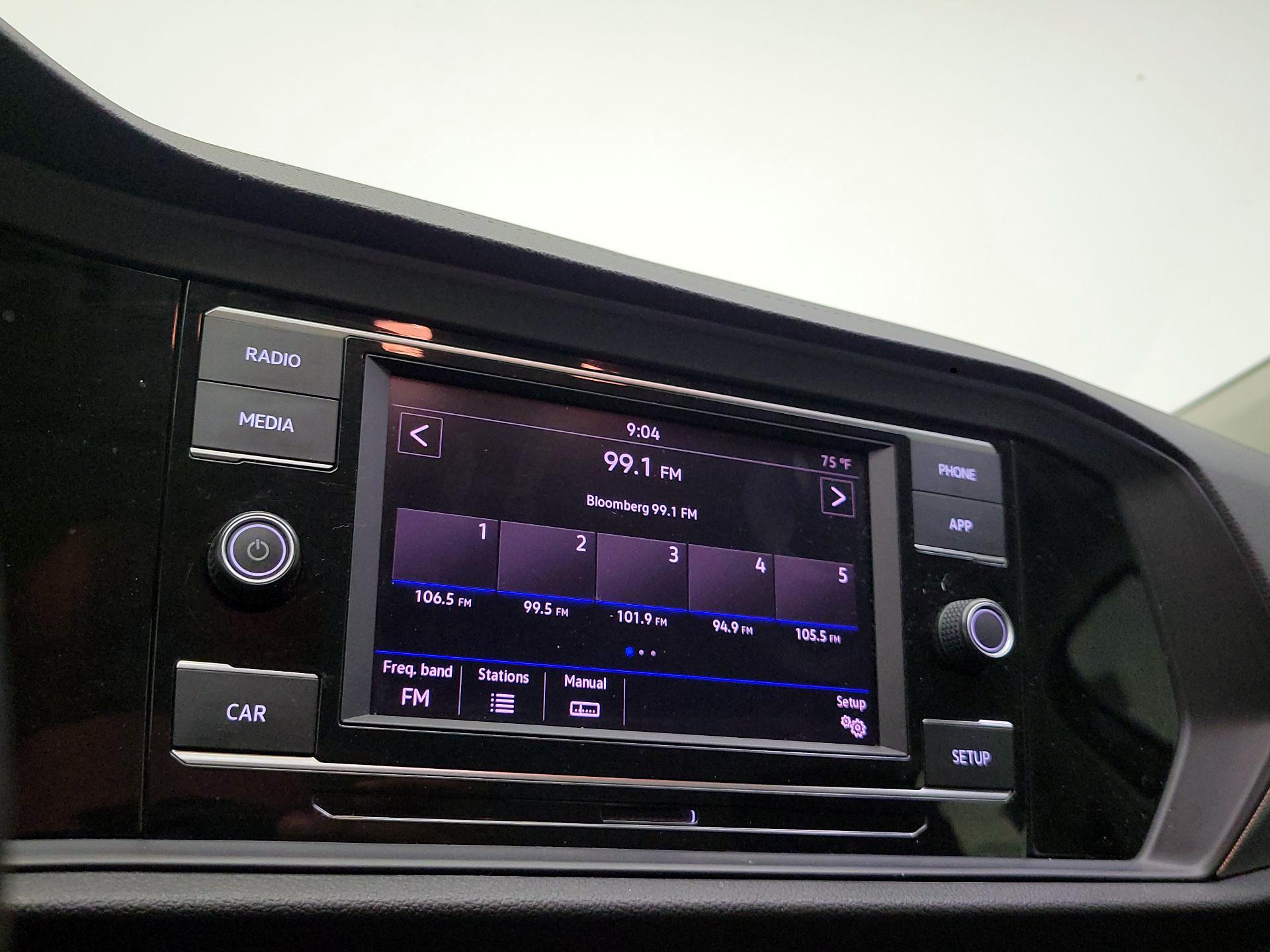 Thumbnail: 2019 Volkswagen Jetta - 15