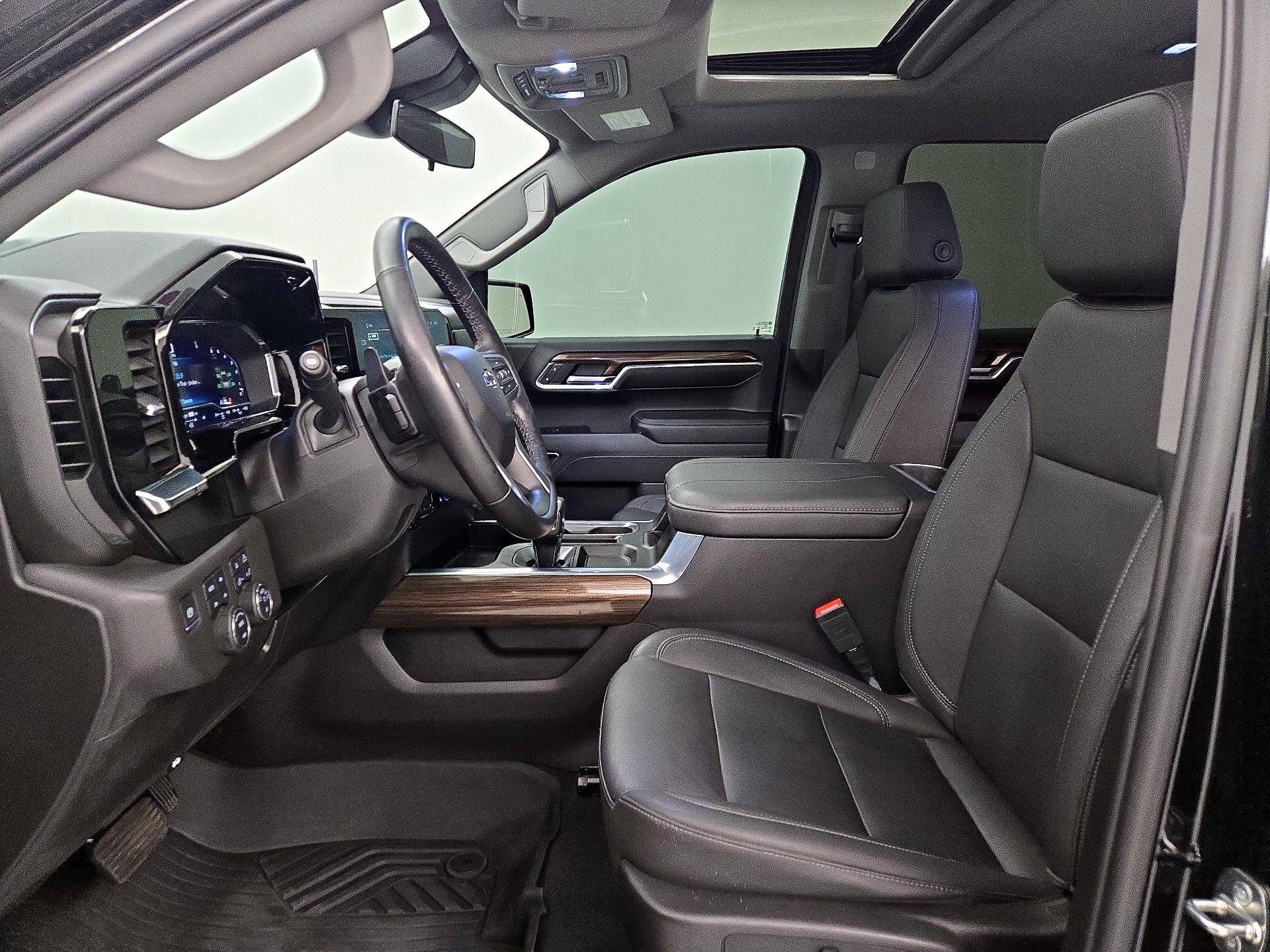 Thumbnail: 2024 Chevrolet Silverado 1500 - 11