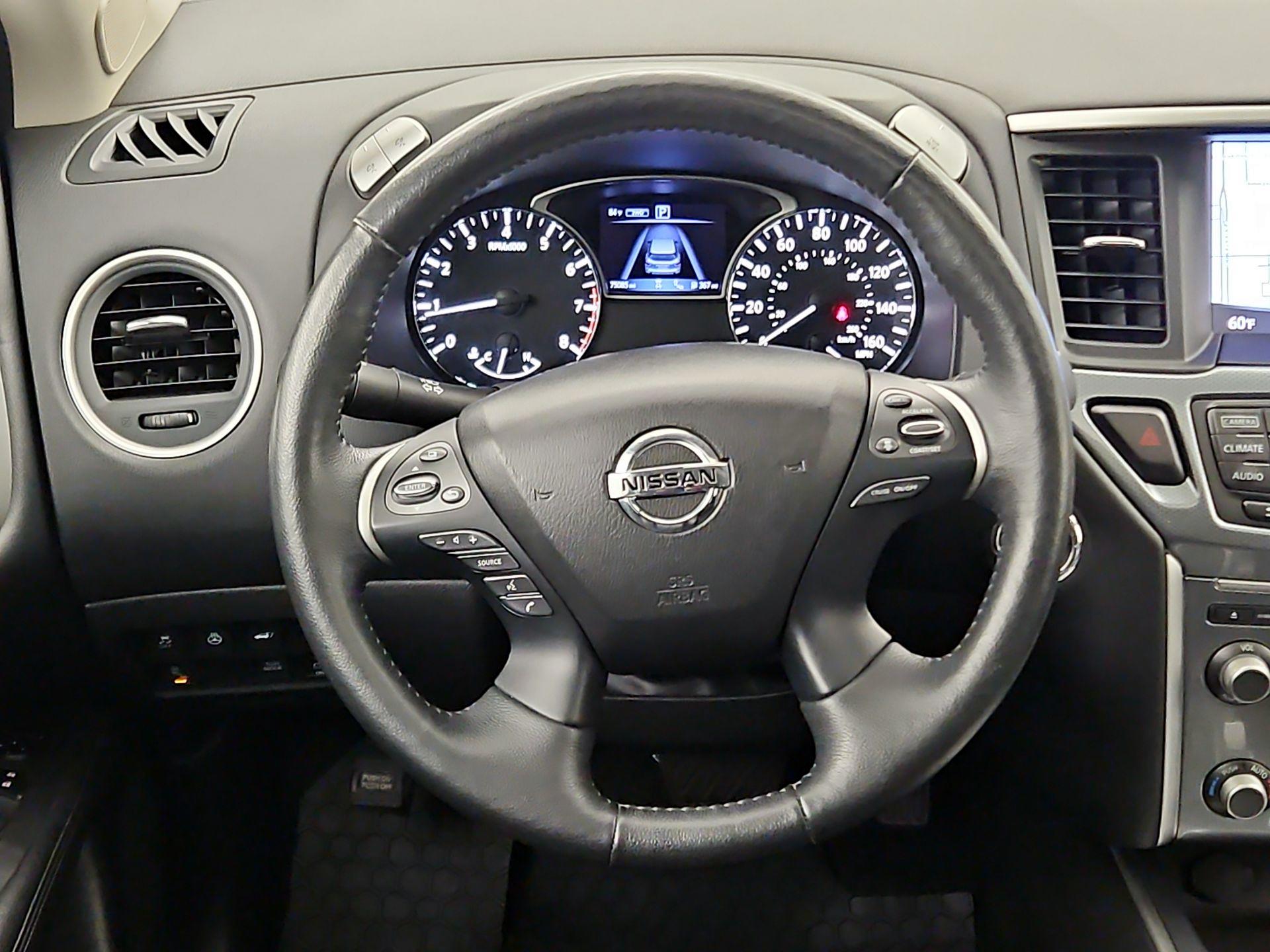 Thumbnail: 2018 Nissan Pathfinder - 10