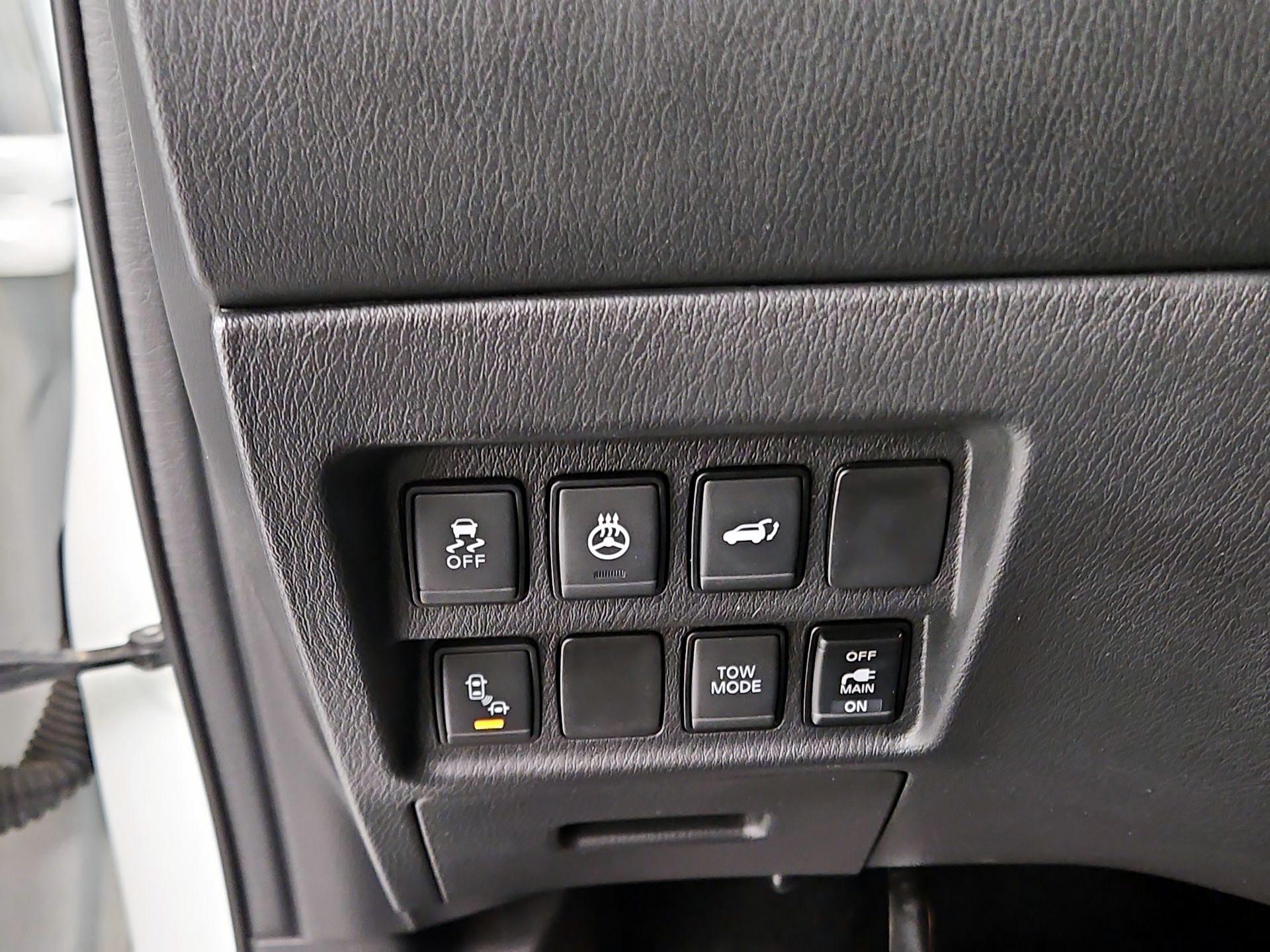 Thumbnail: 2018 Nissan Pathfinder - 13