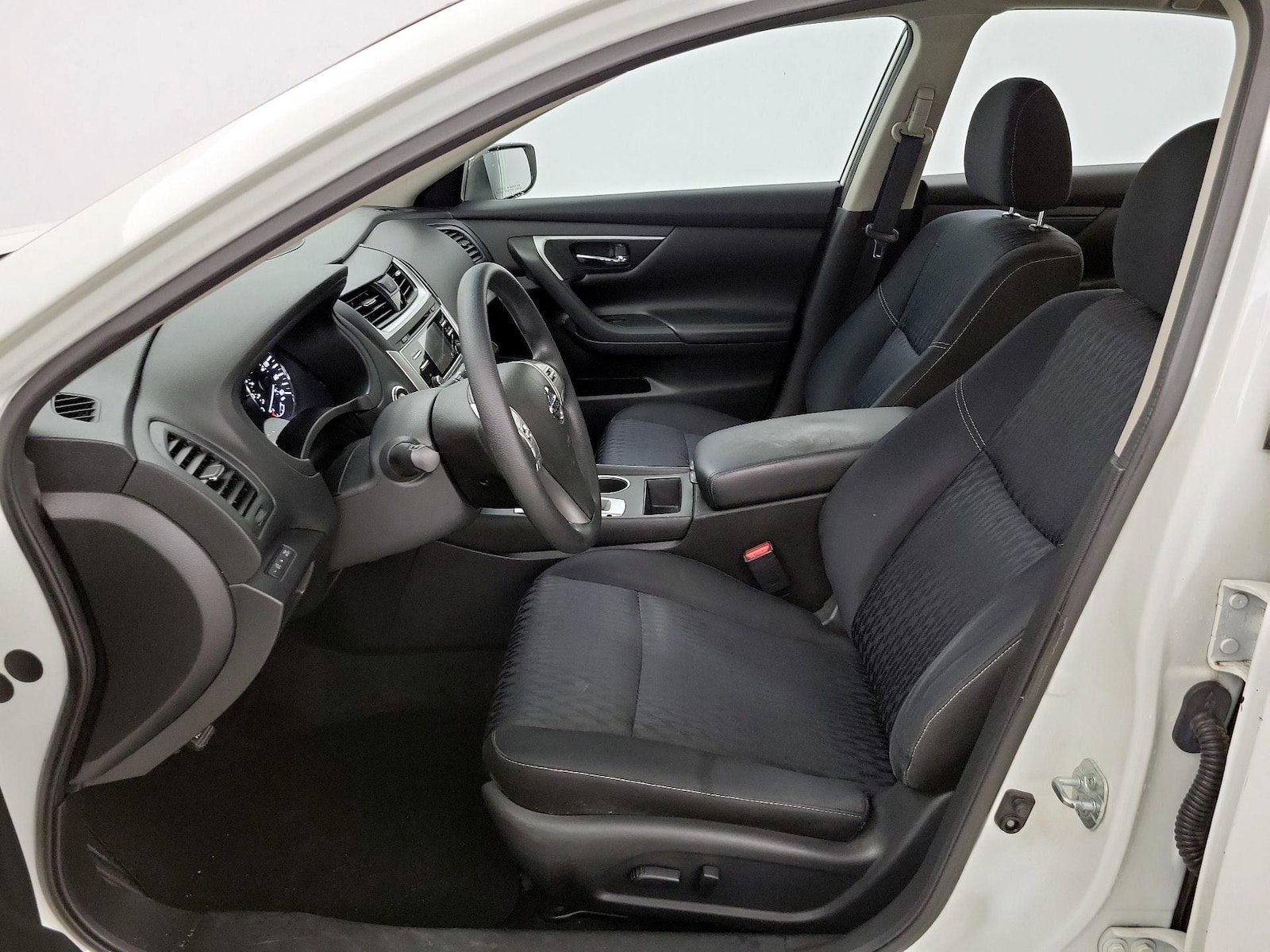 2018 Nissan Altima S - Photo 12