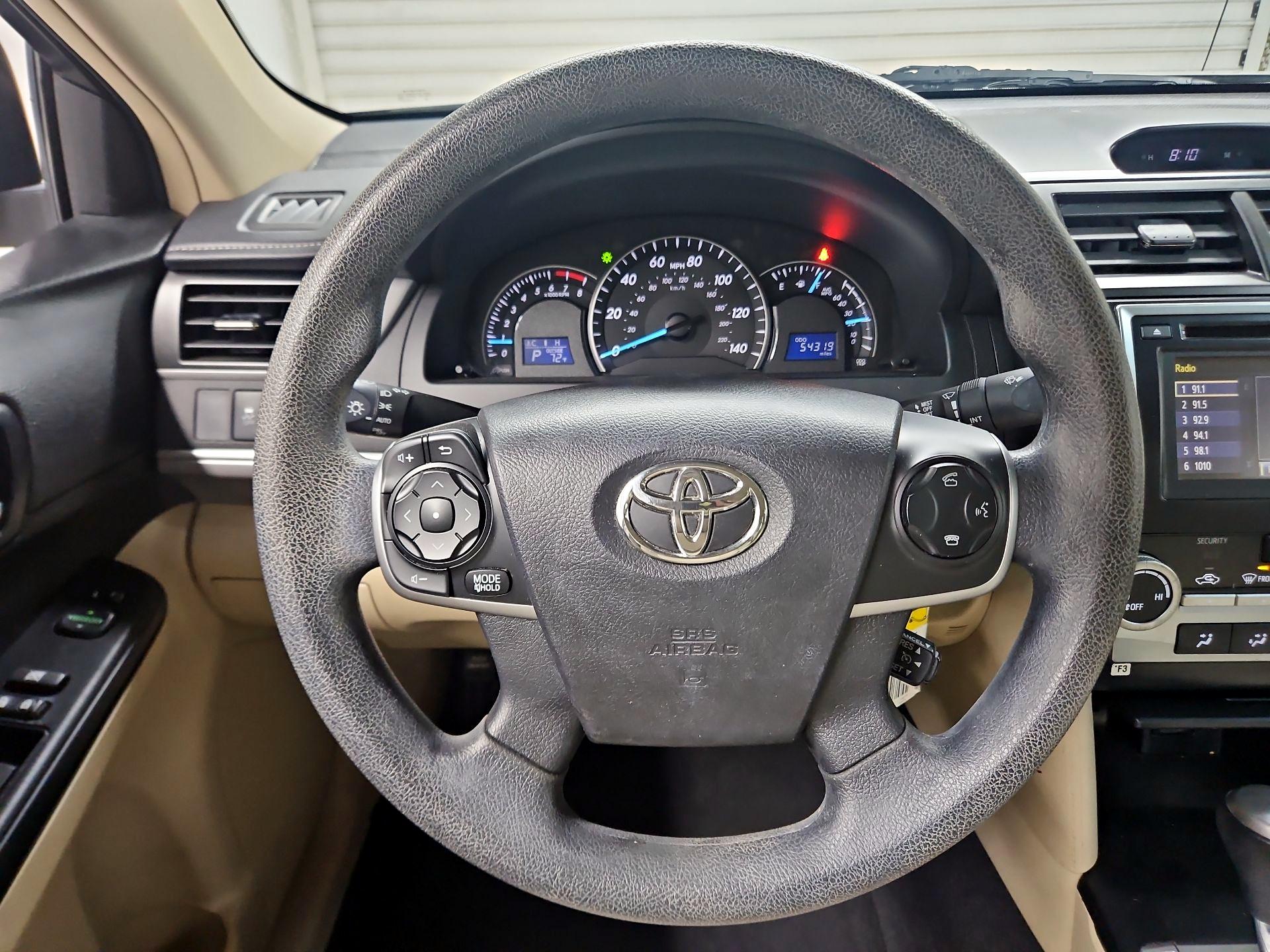 Thumbnail: 2014 Toyota Camry - 10
