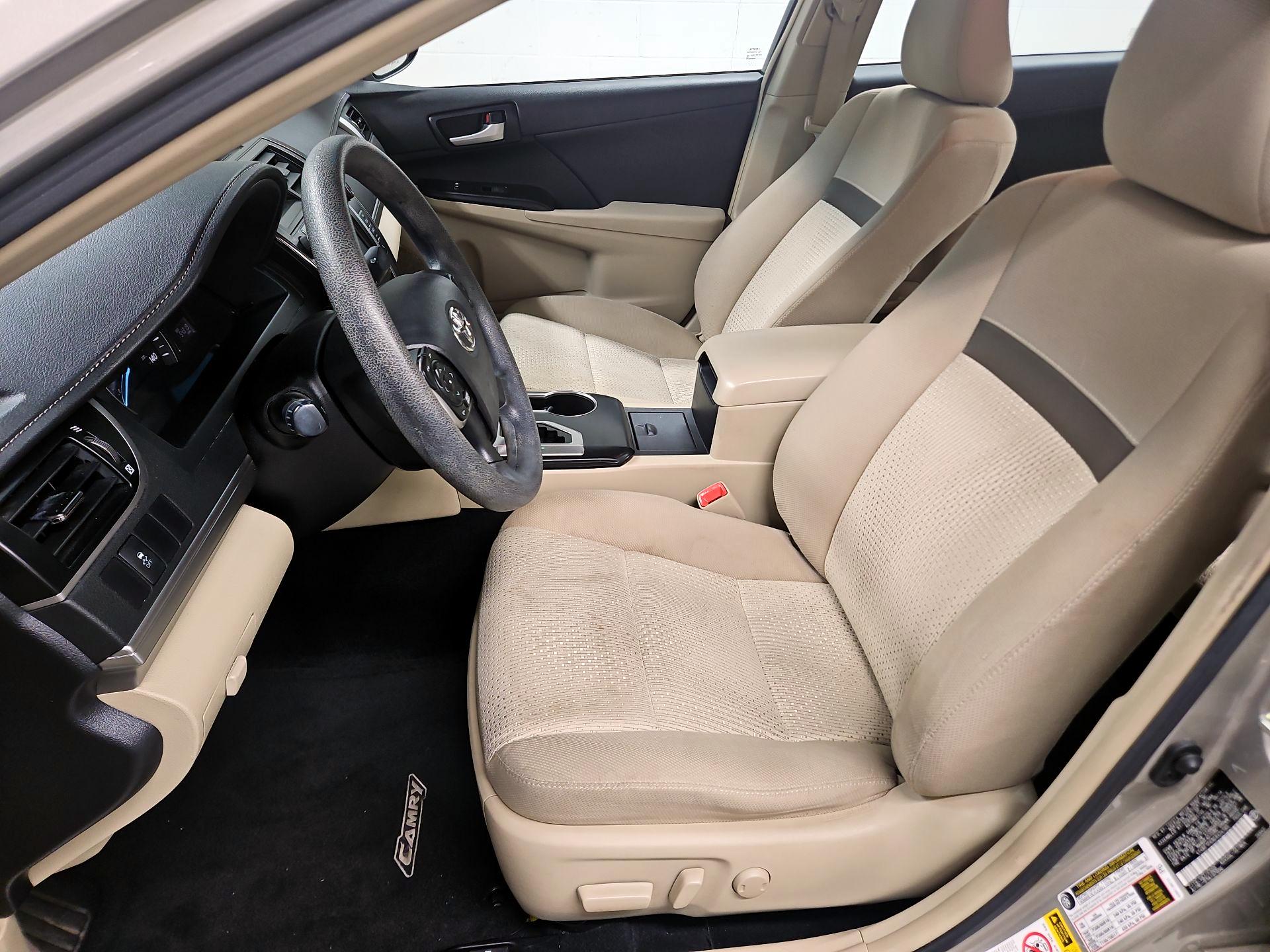 Thumbnail: 2014 Toyota Camry - 11