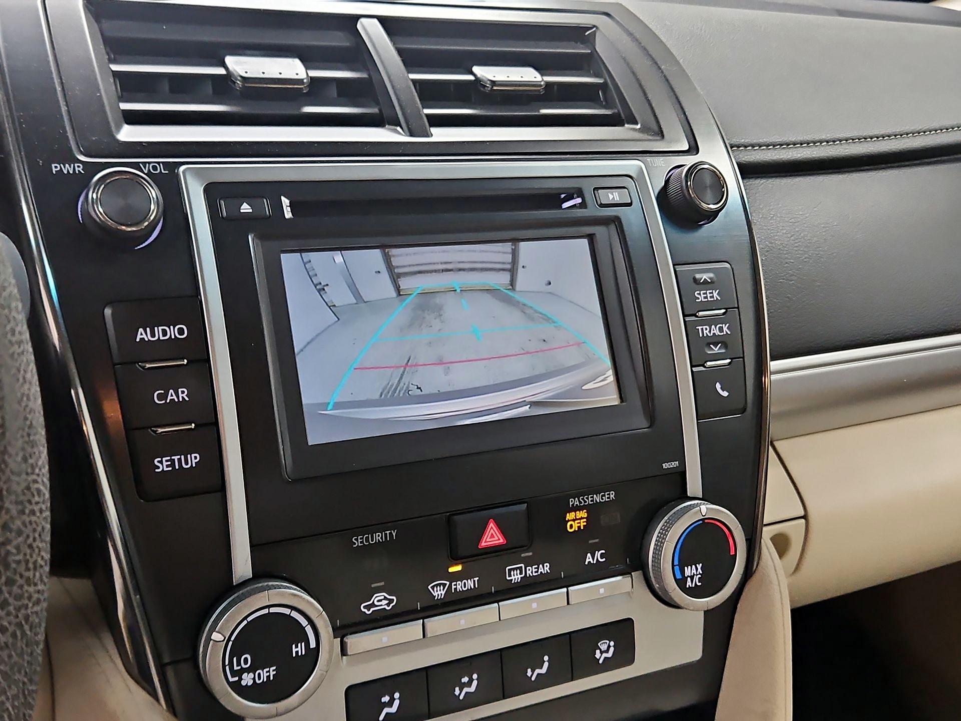 Thumbnail: 2014 Toyota Camry - 14