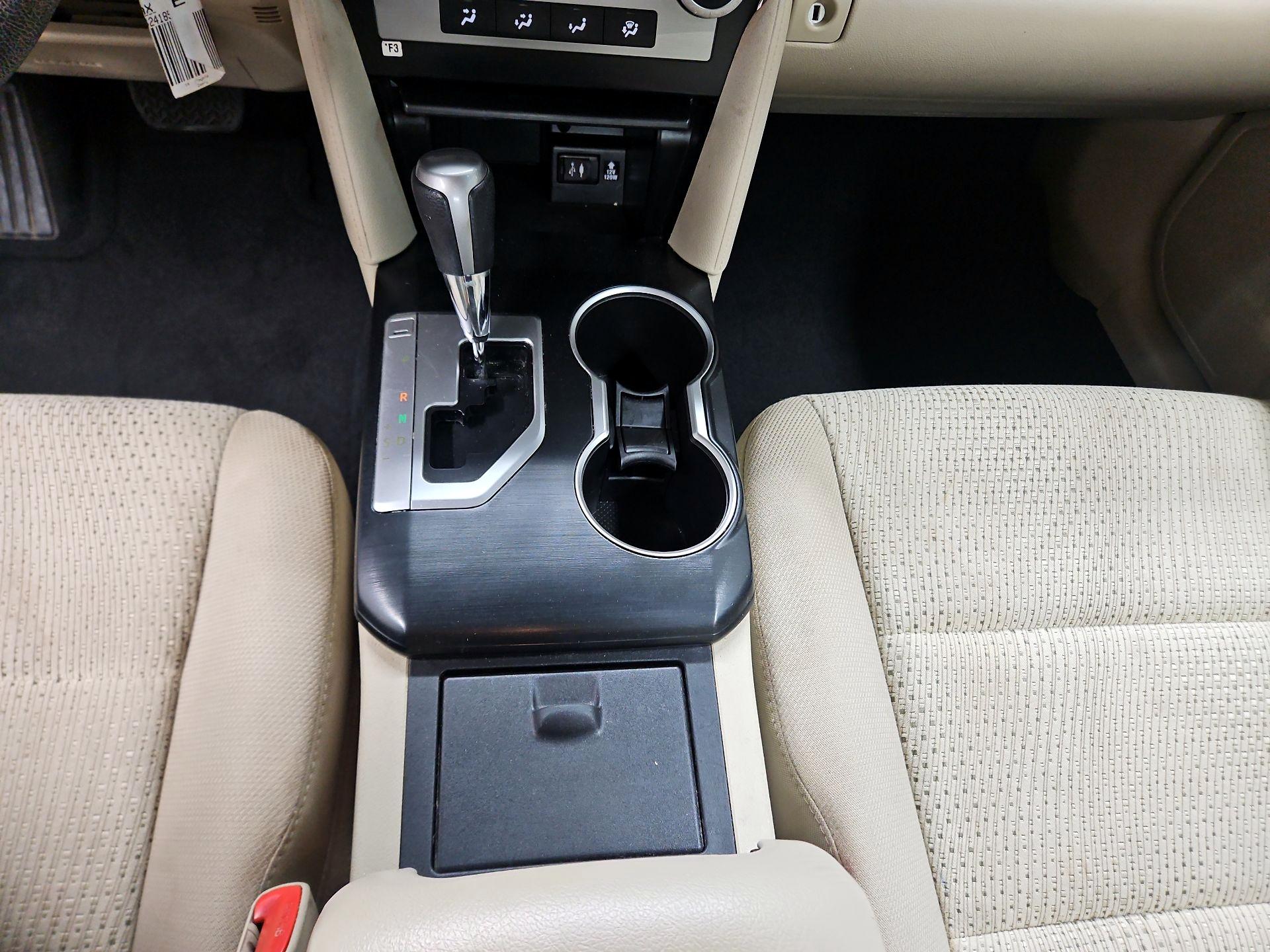 Thumbnail: 2014 Toyota Camry - 17