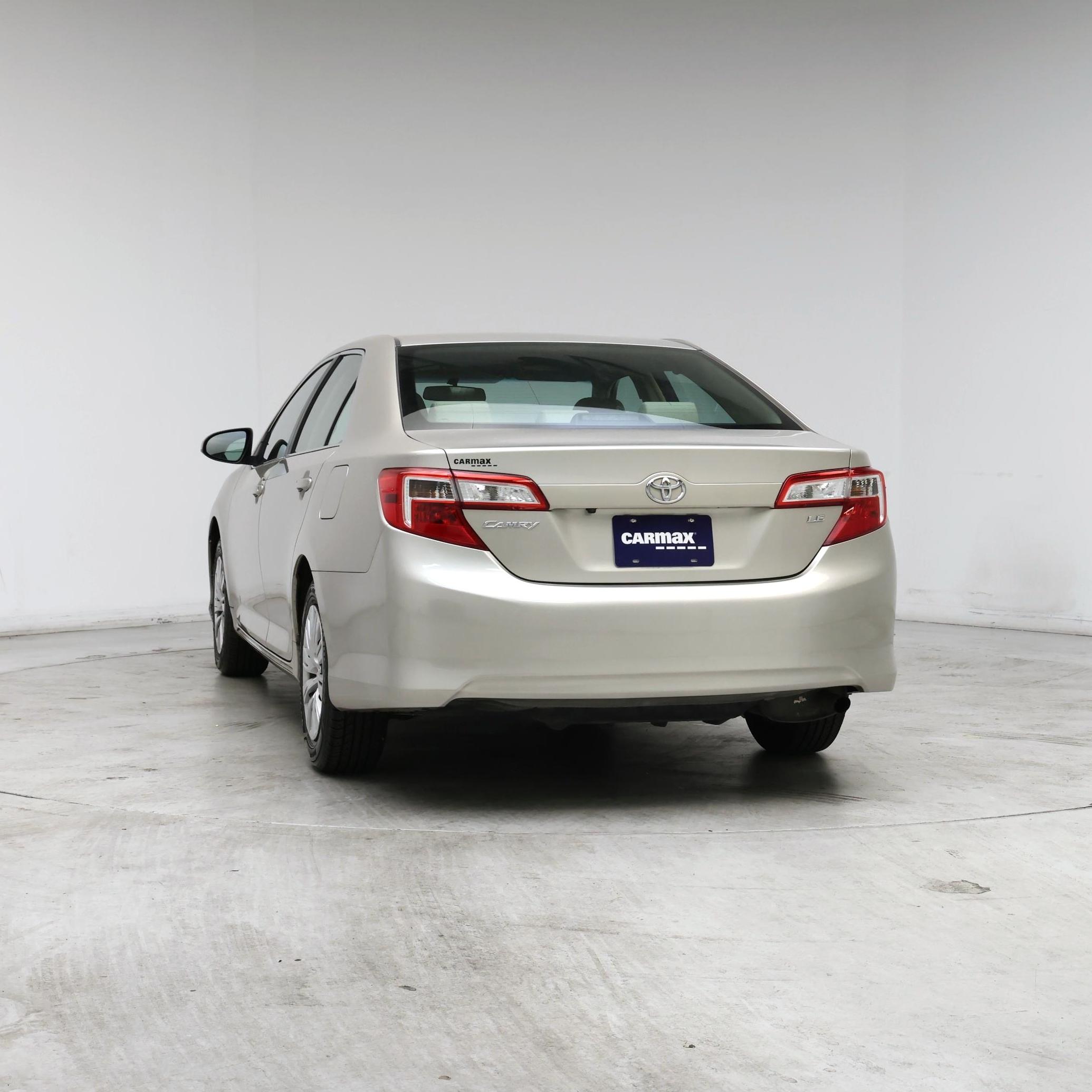 Thumbnail: 2014 Toyota Camry - 6