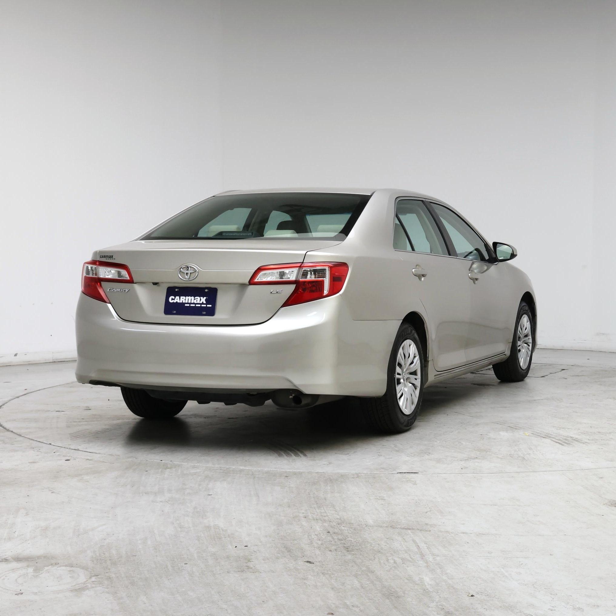 Thumbnail: 2014 Toyota Camry - 8