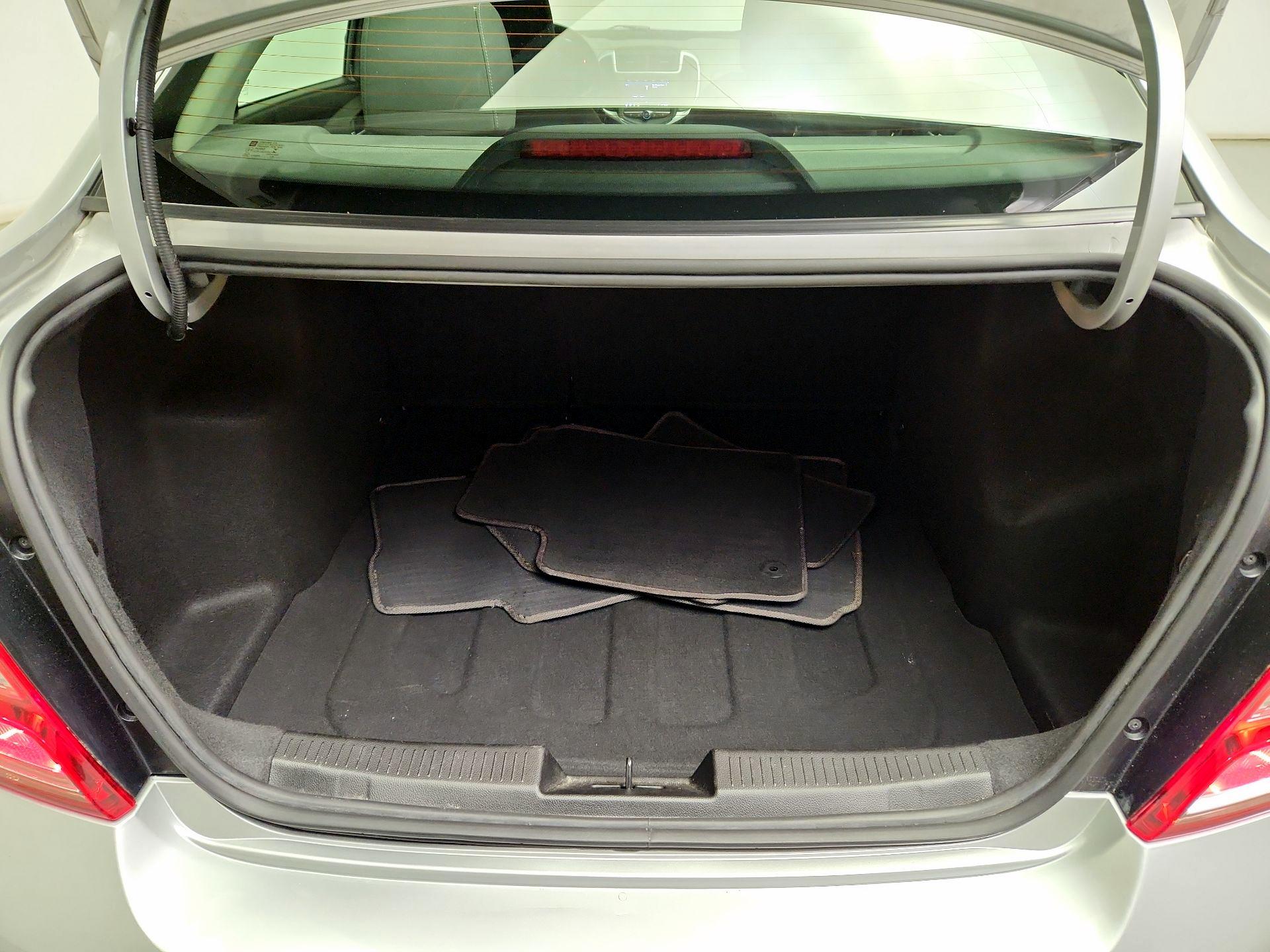Thumbnail: 2020 Chevrolet Sonic - 20