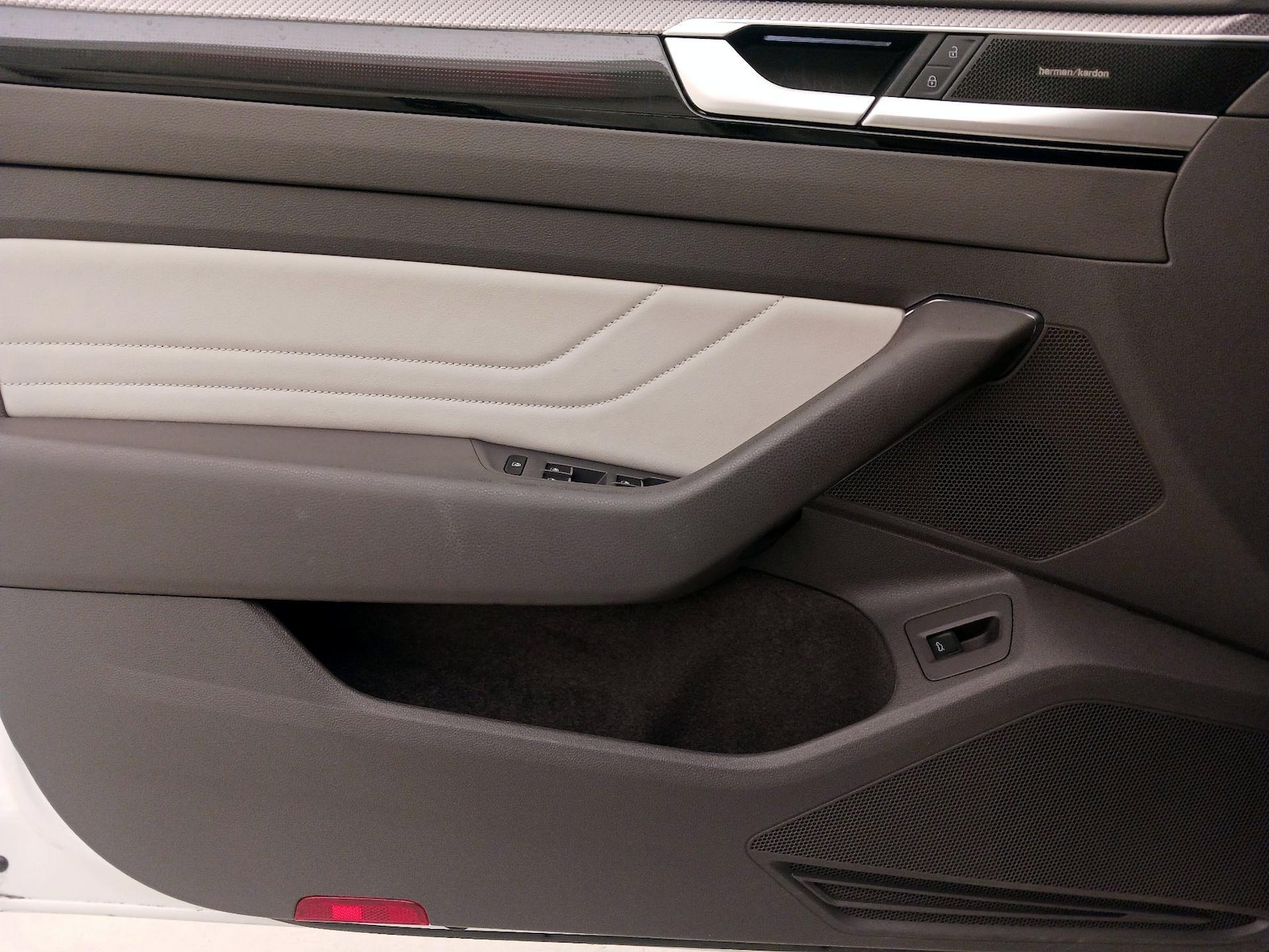 2023 Volkswagen Arteon SEL Premium R-Line - Photo 13