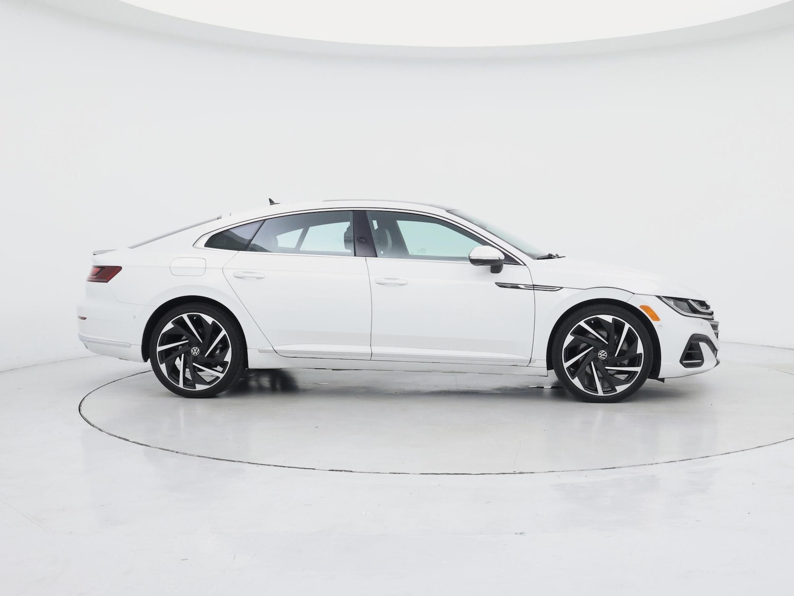 2023 Volkswagen Arteon SEL Premium R-Line - Photo 8