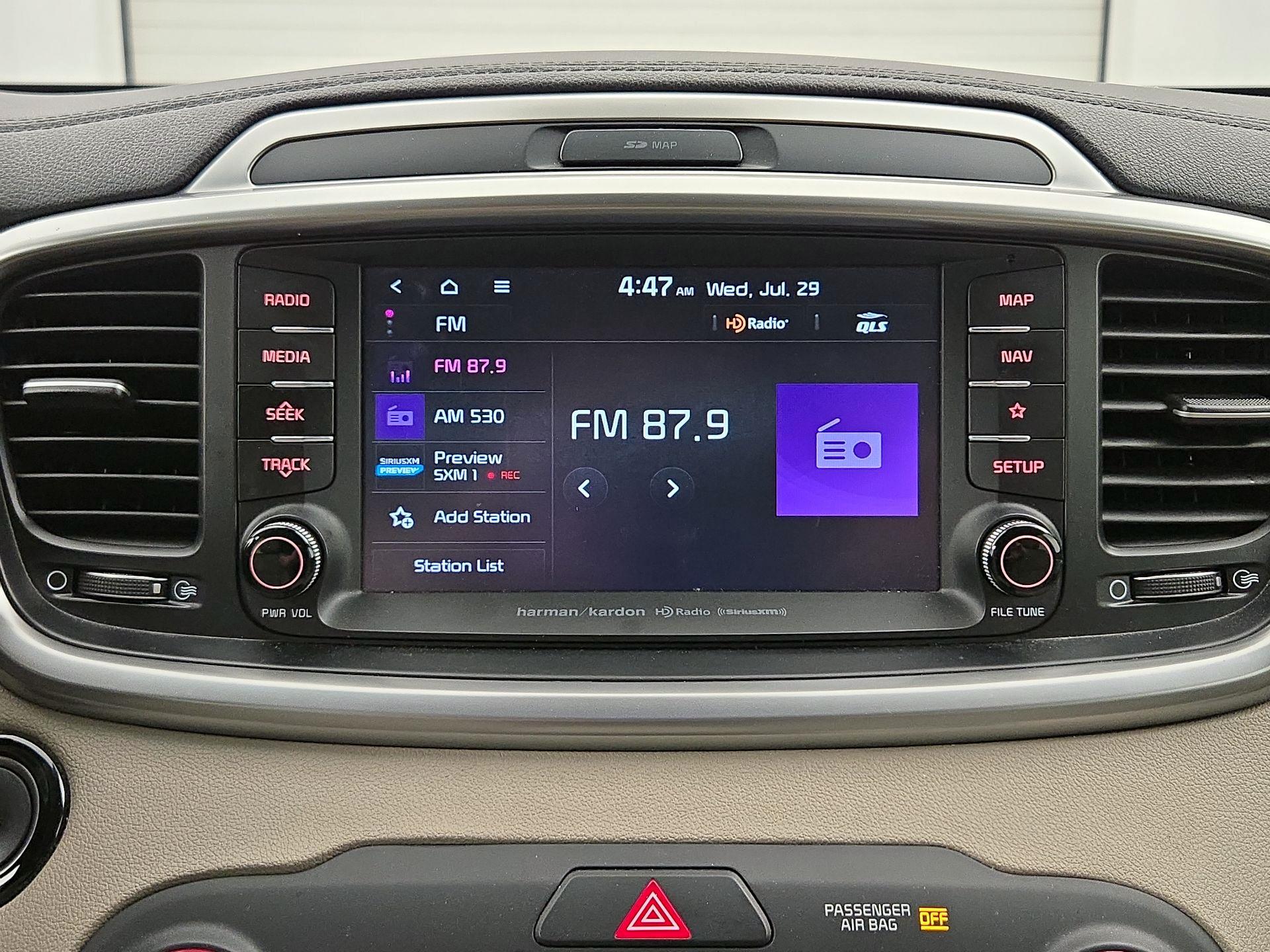 Thumbnail: 2019 Kia Sorento - 16