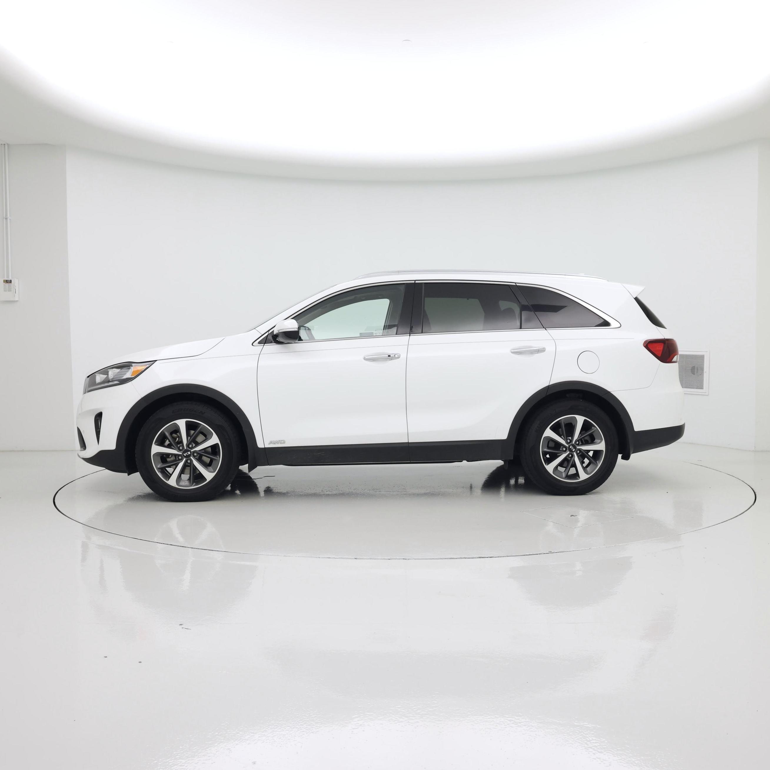 Thumbnail: 2019 Kia Sorento - 3