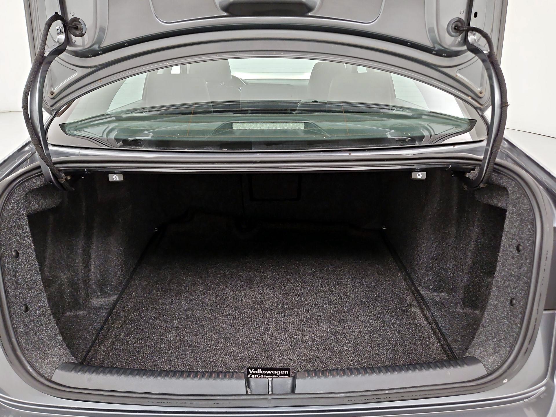 Thumbnail: 2017 Volkswagen Jetta - 19