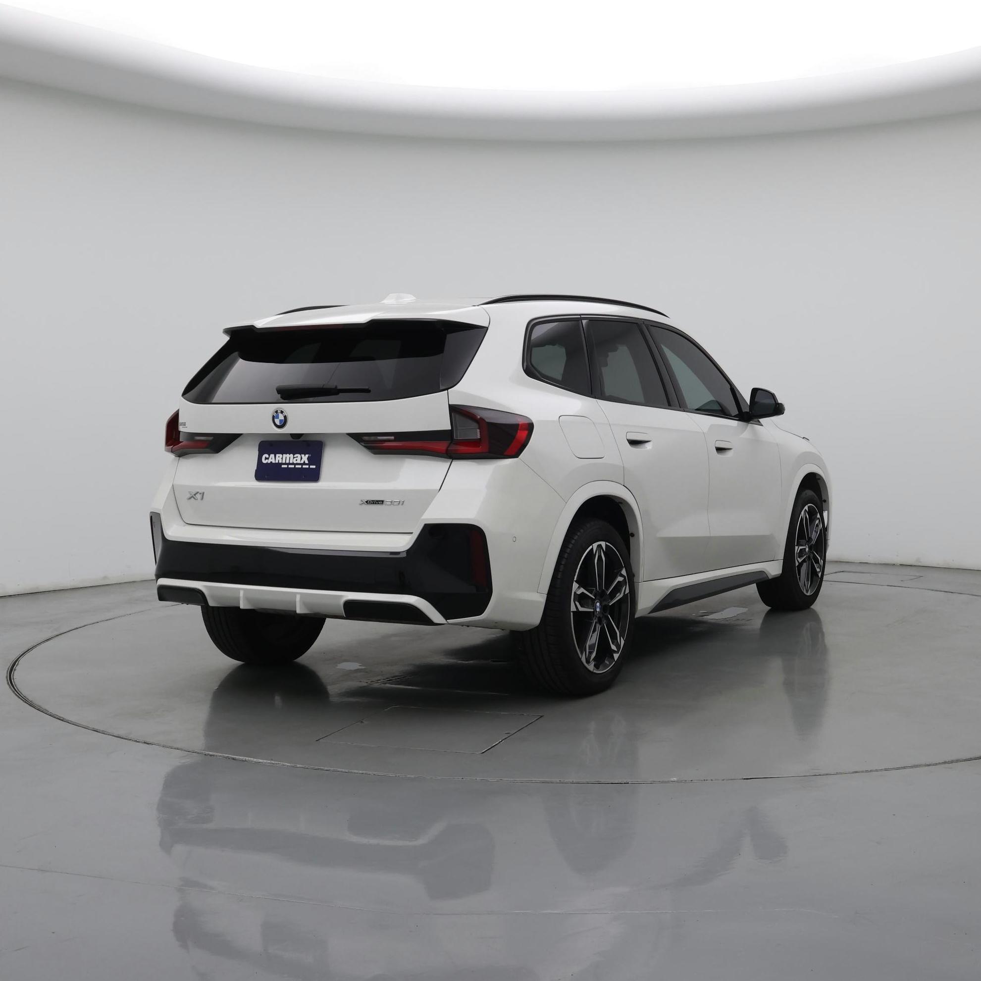 Thumbnail: 2023 BMW X1 - 8