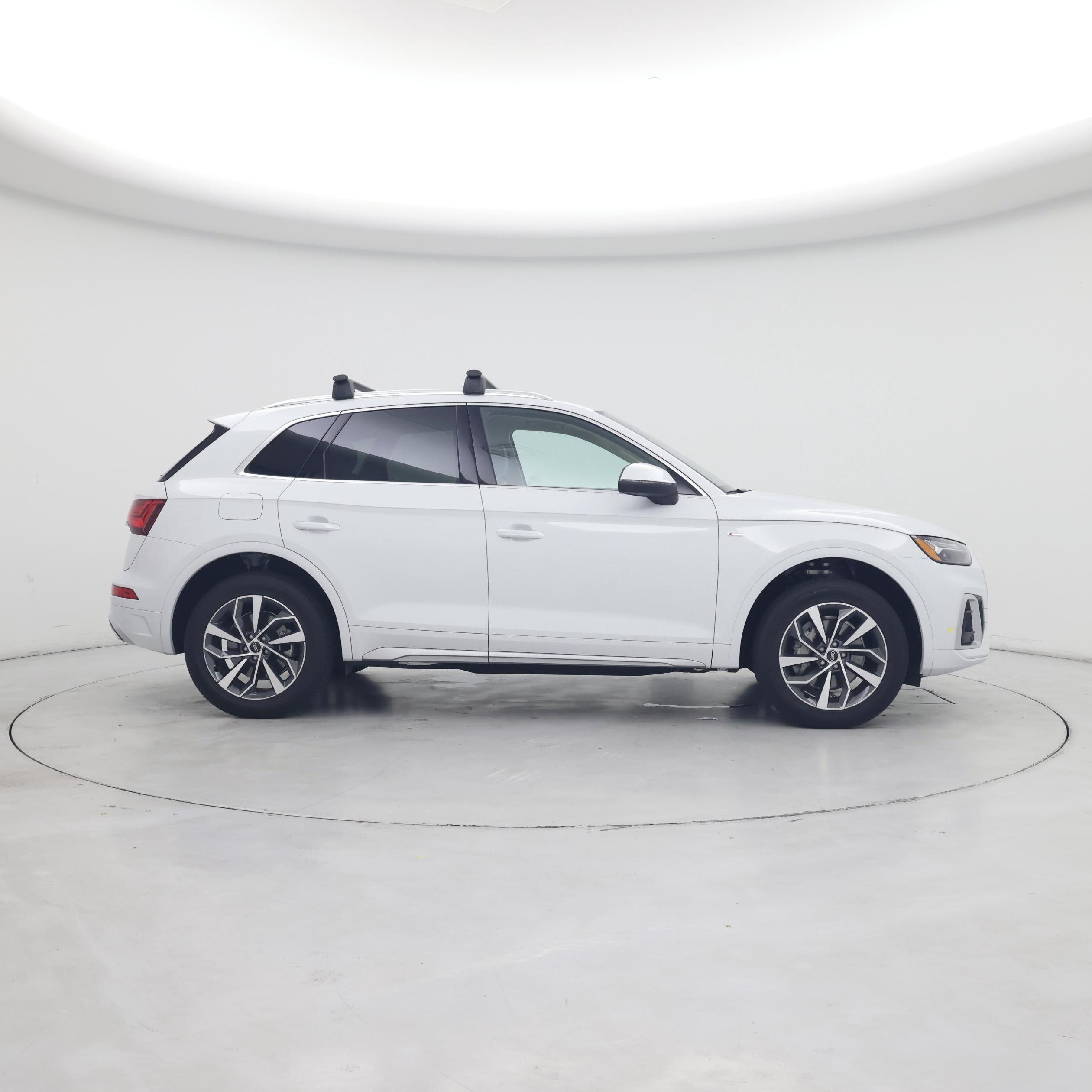 Thumbnail: 2023 Audi Q5 - 7