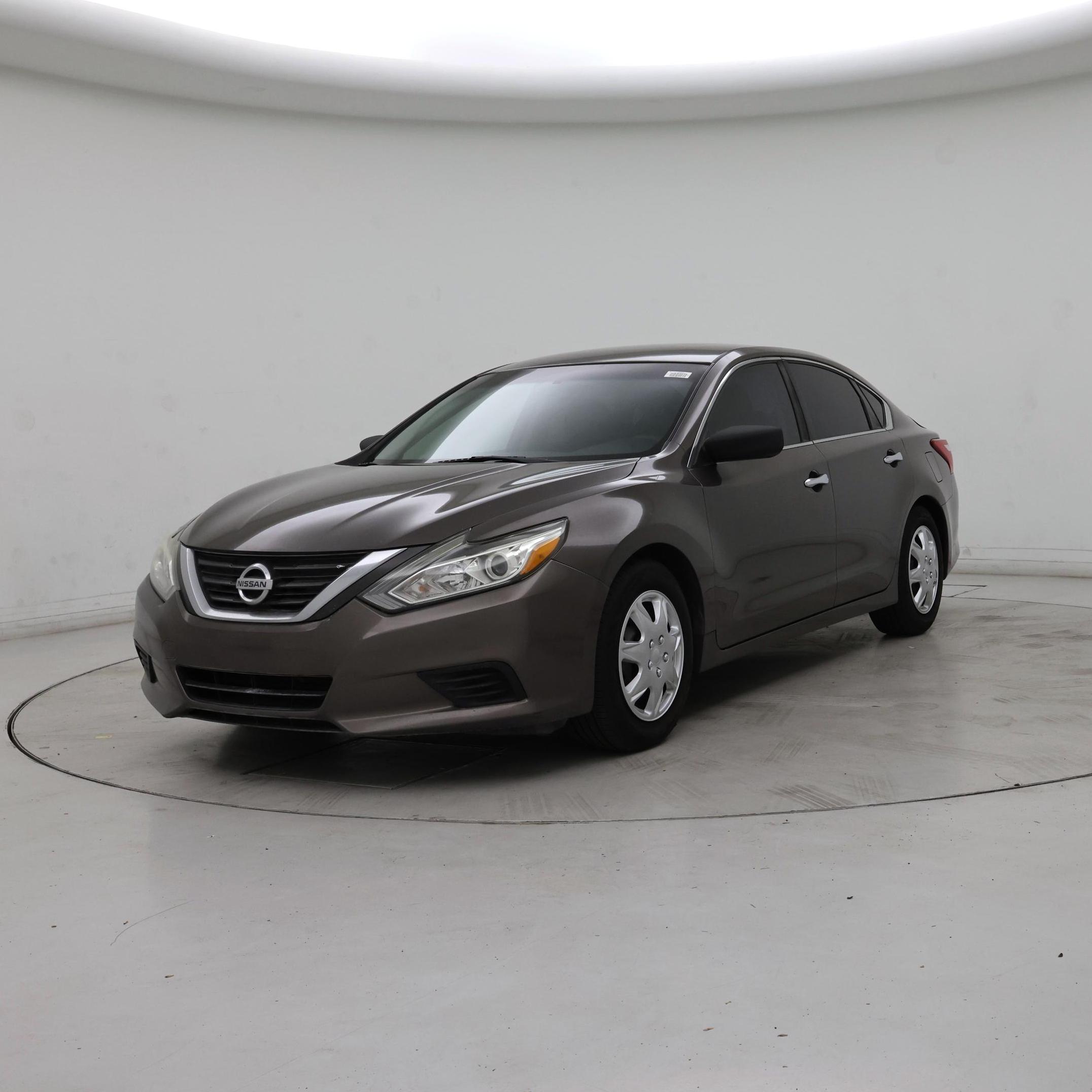 Thumbnail: 2017 Nissan Altima - 4