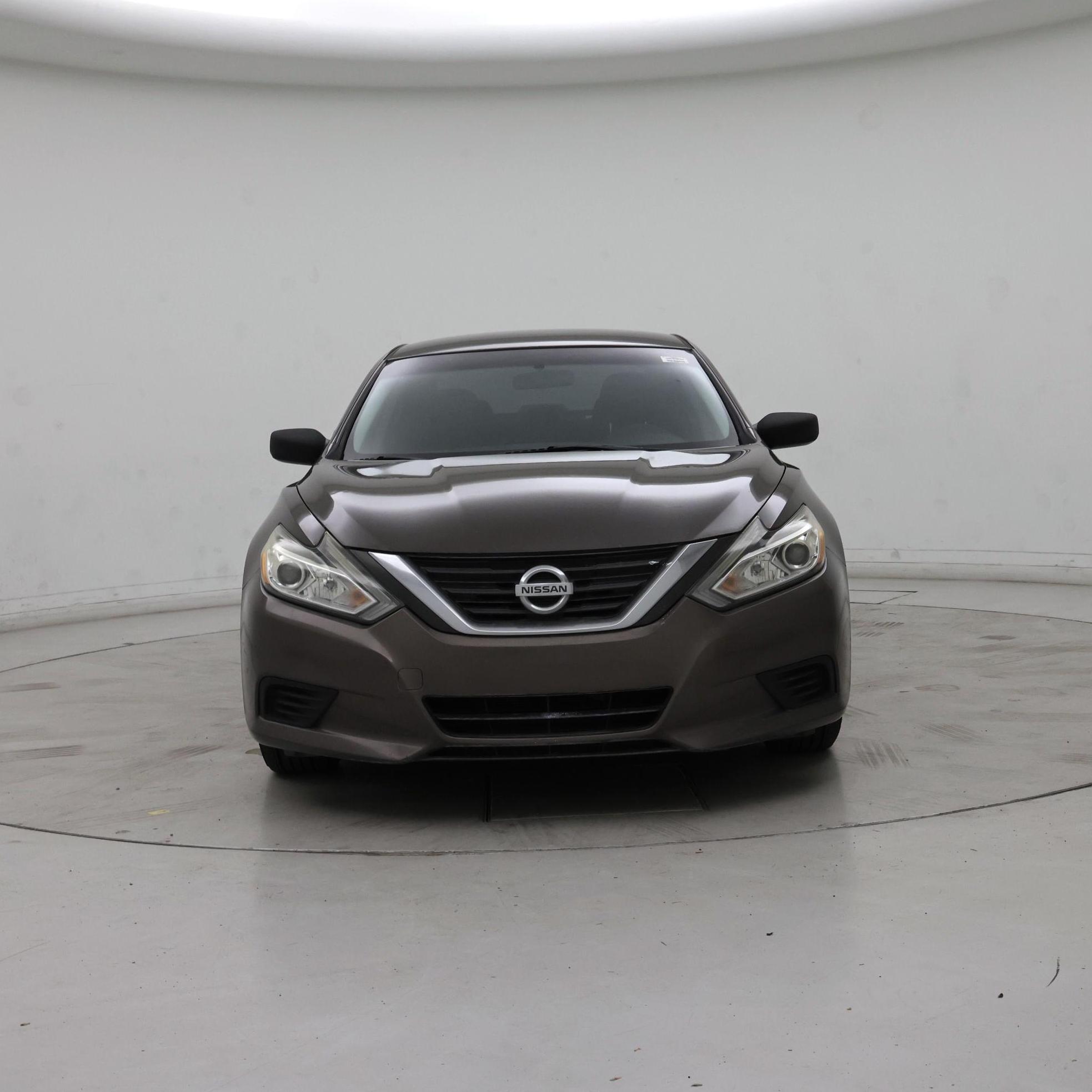 Thumbnail: 2017 Nissan Altima - 5