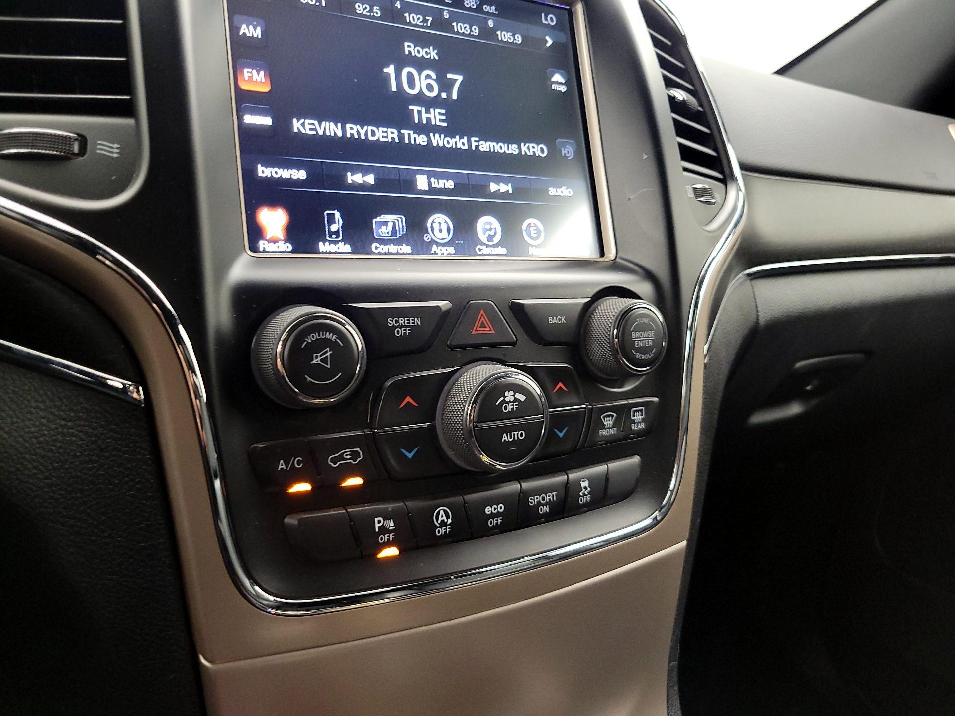 Thumbnail: 2017 Jeep Grand Cherokee - 14