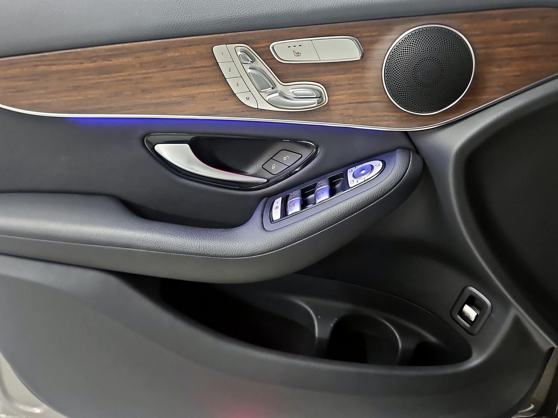 Thumbnail: 2022 Mercedes-Benz GLC - 12